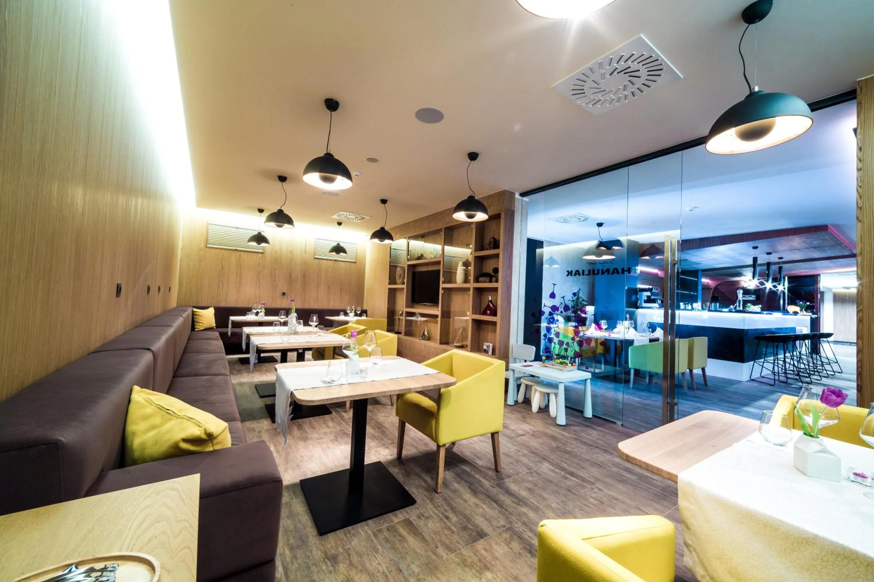 Restaurant/places to eat in Village Resort Hanuliak