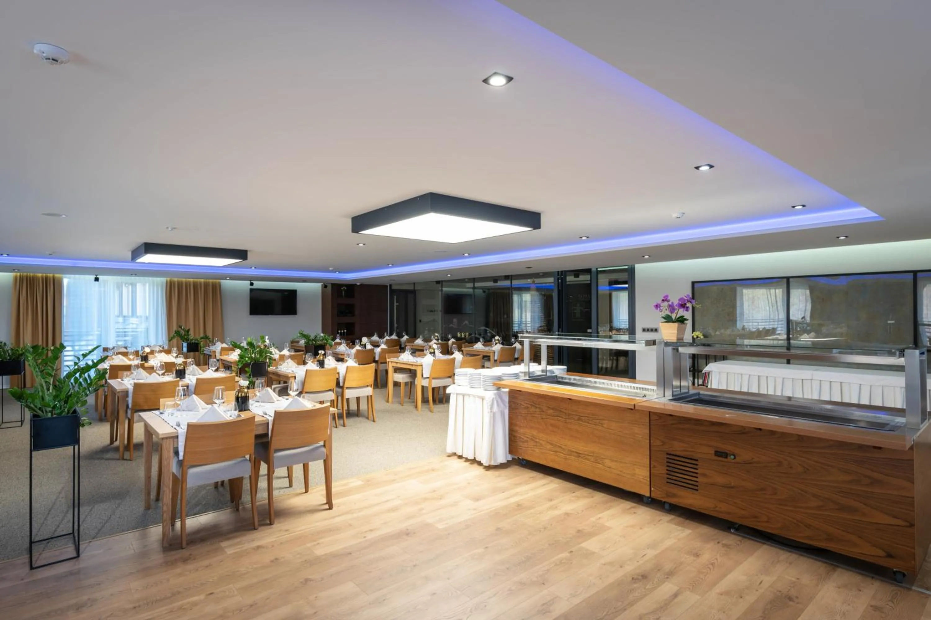 Restaurant/places to eat in Village Resort Hanuliak