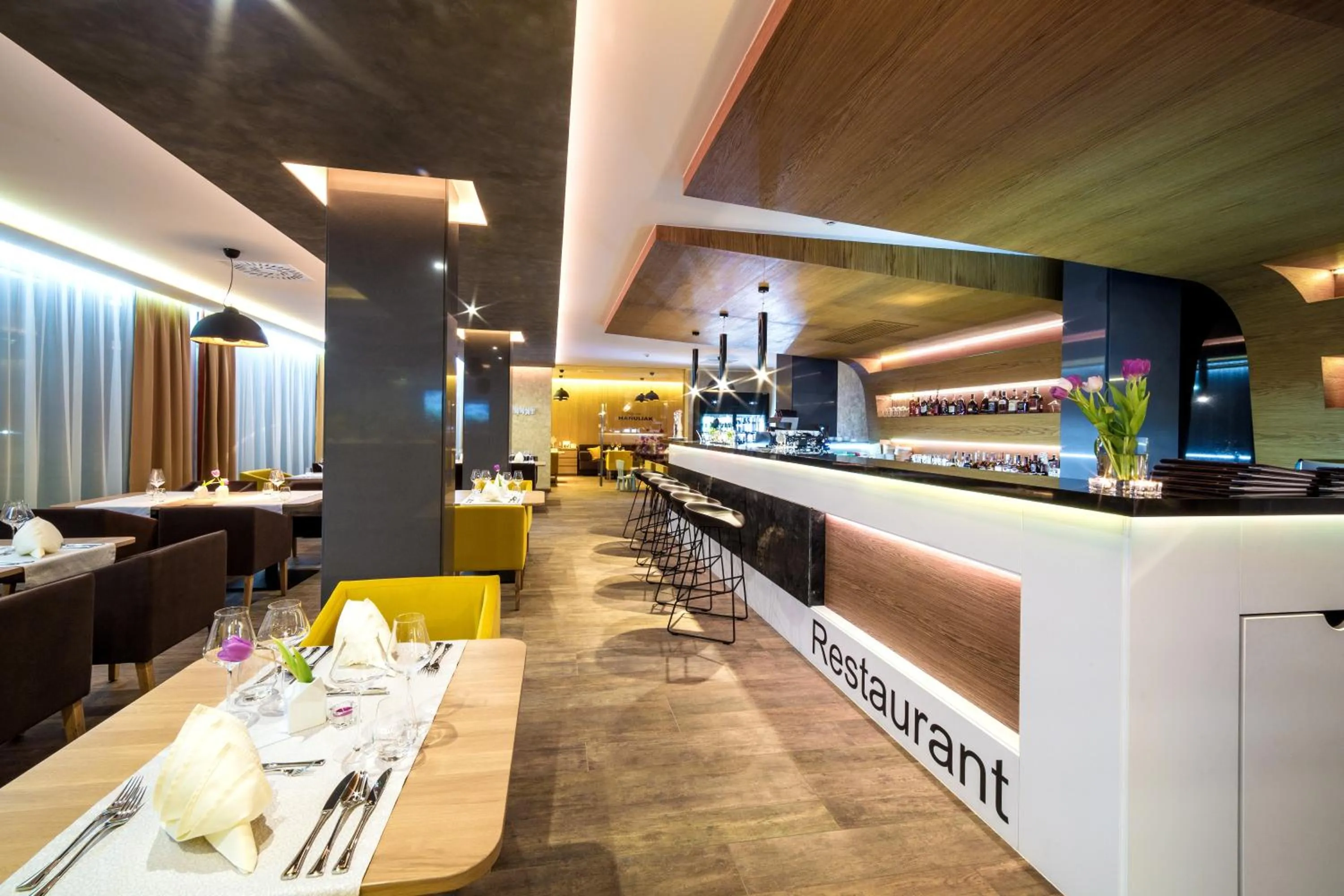 Restaurant/places to eat in Village Resort Hanuliak