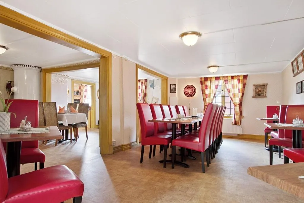 Restaurant/places to eat in Hotell Mikaelsgården