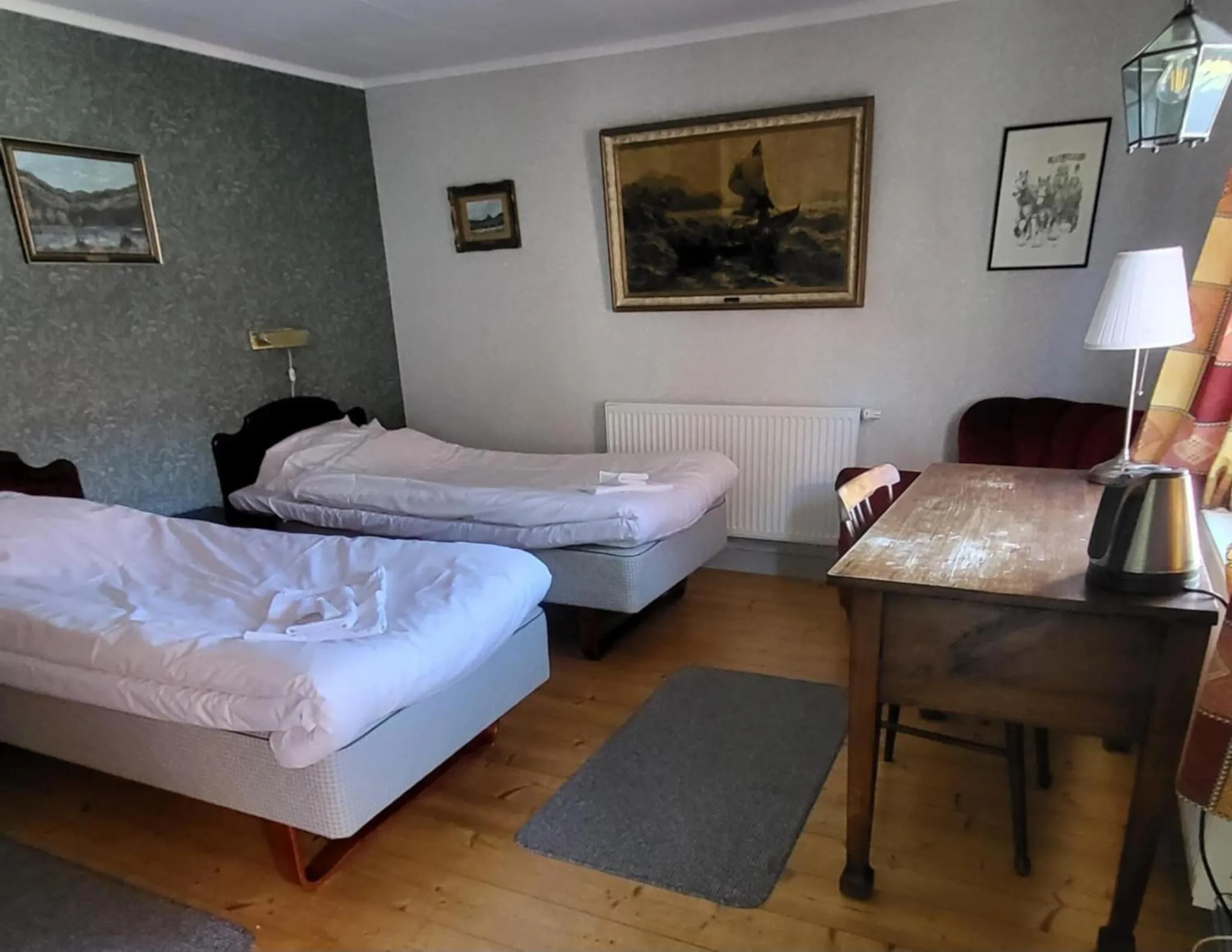 Bed in Hotell Mikaelsgården