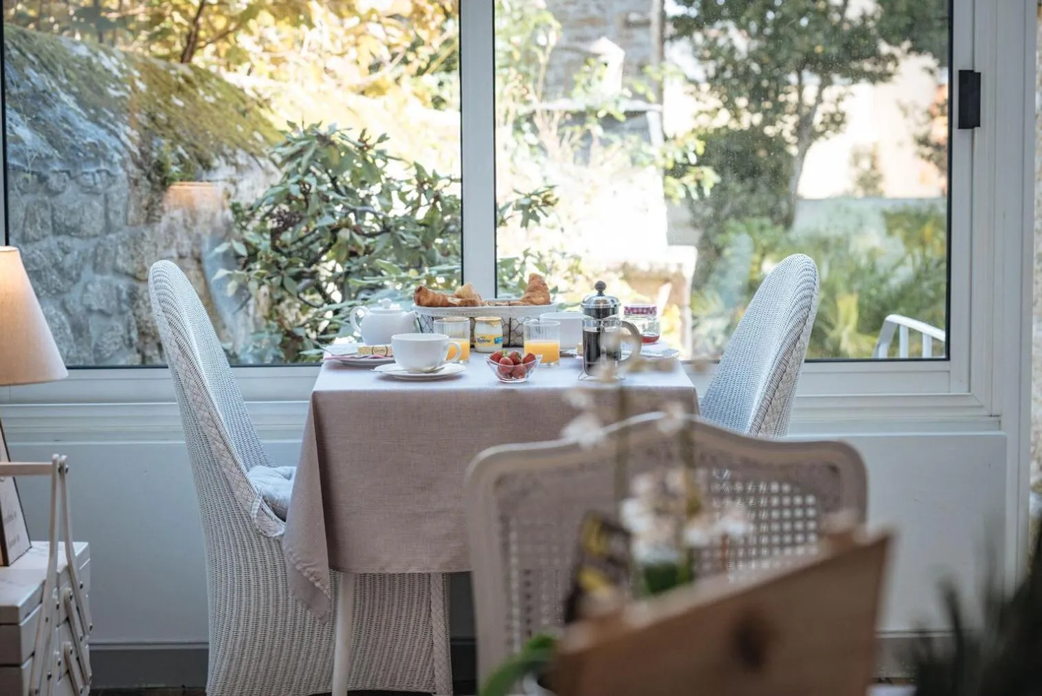 Dining area in La Villa Côté Cour