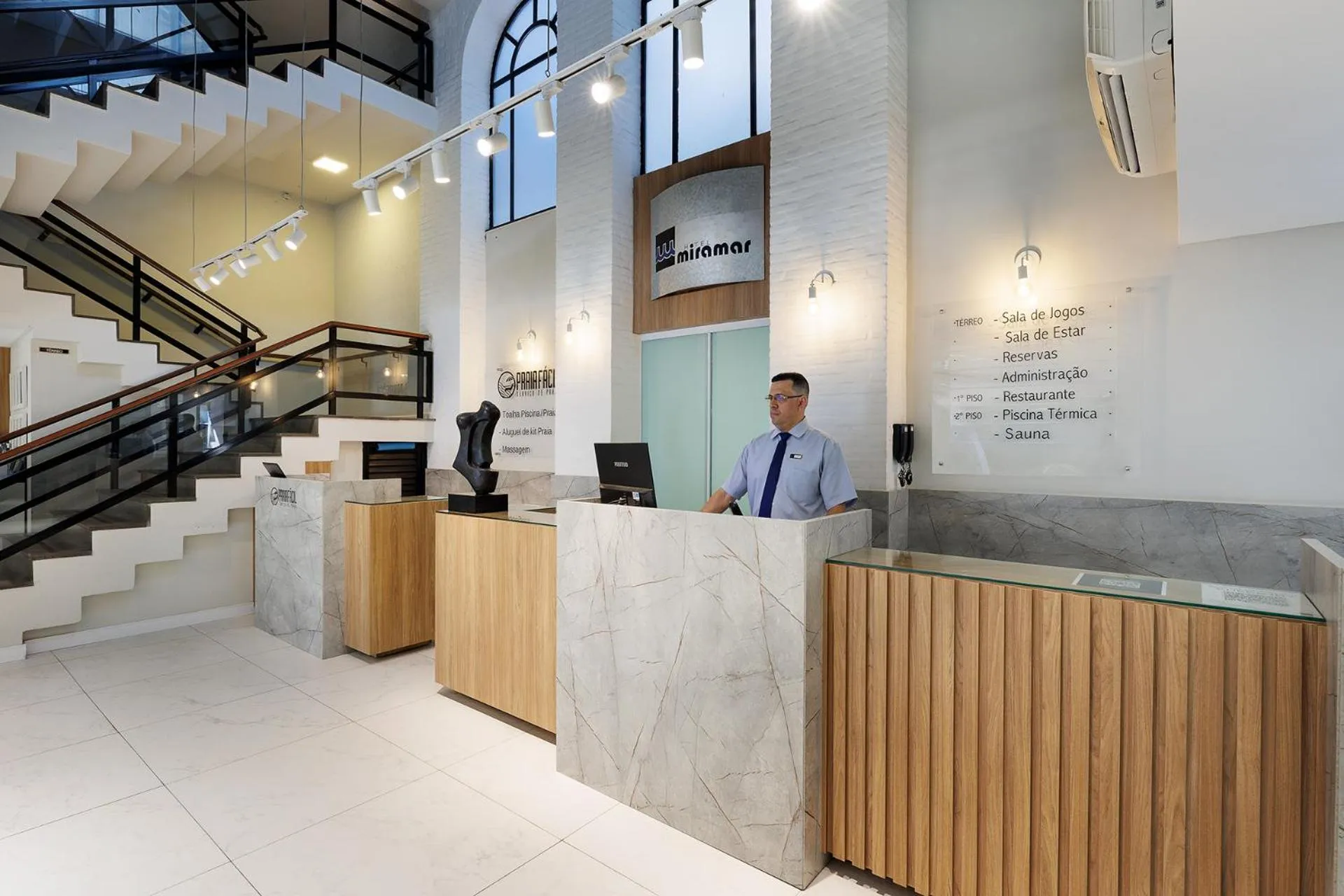 Lobby or reception in Miramar Hotel