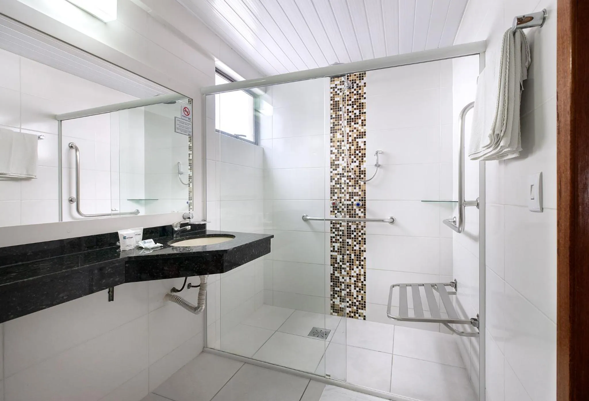 Shower in Miramar Hotel