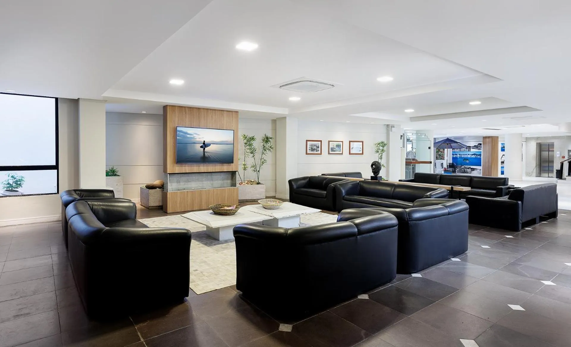 Communal lounge/ TV room in Miramar Hotel