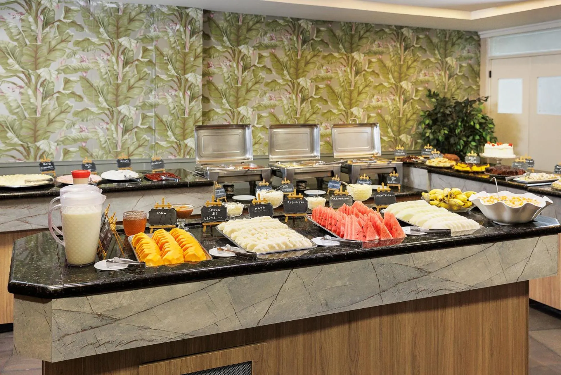 Breakfast in Miramar Hotel