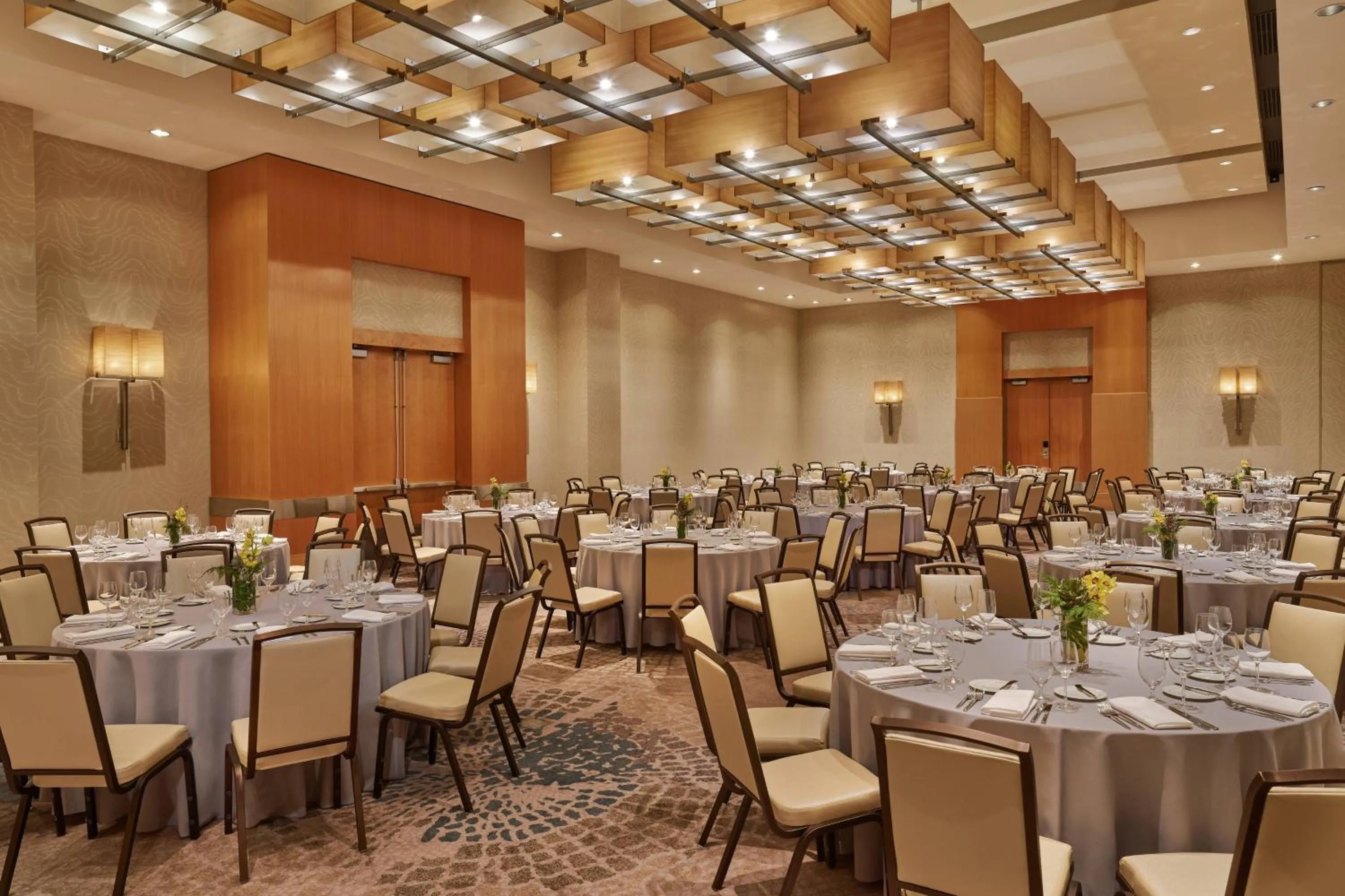 Meeting/conference room in The Westin Detroit Metropolitan Airport