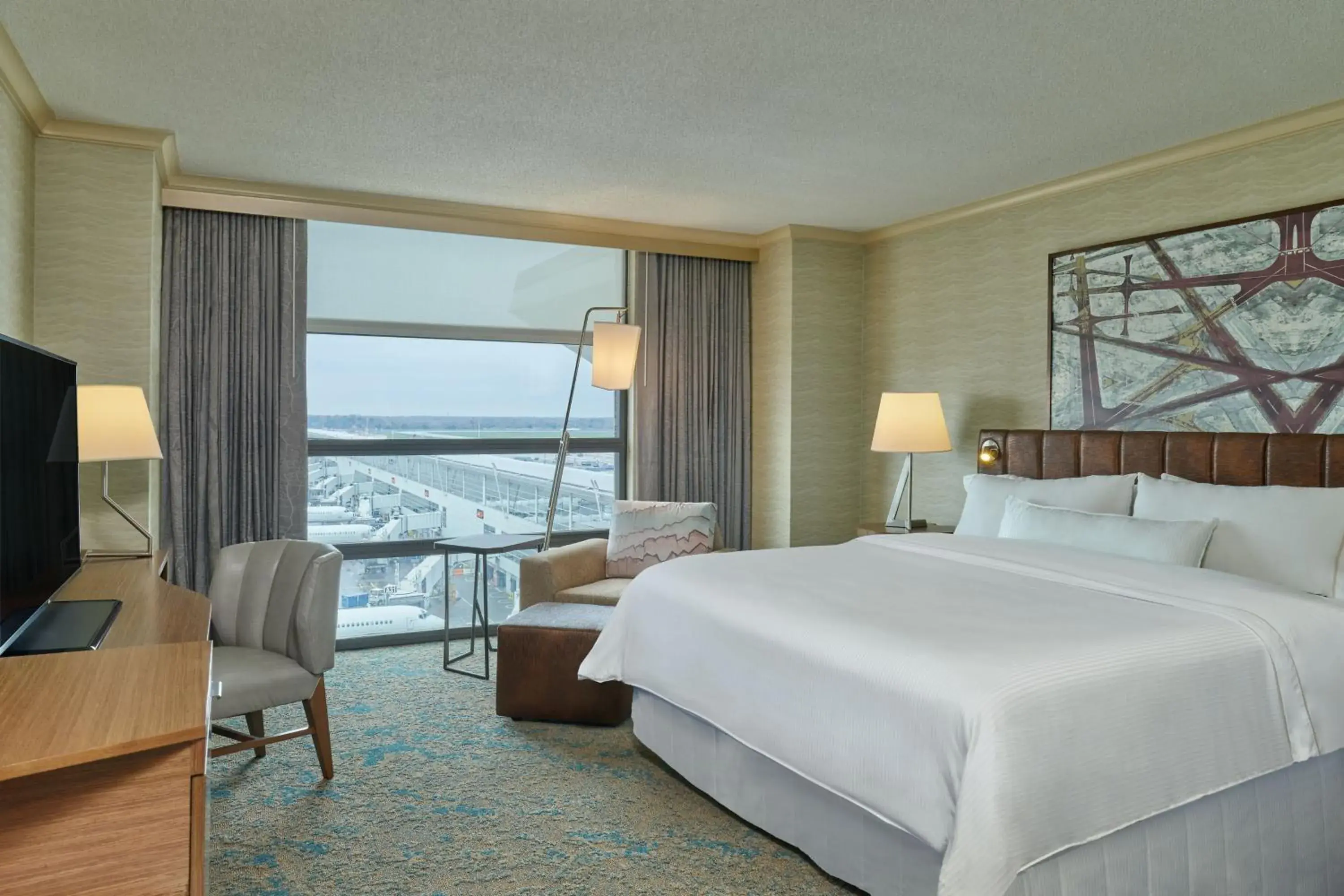 Deluxe Suite, 1 Bedroom Executive Suite, 1 King in The Westin Detroit Metropolitan Airport Deluxe Suite, 1 Bedroom Executive Suite, 1 King in The Westin Detroit Metropolitan Airport