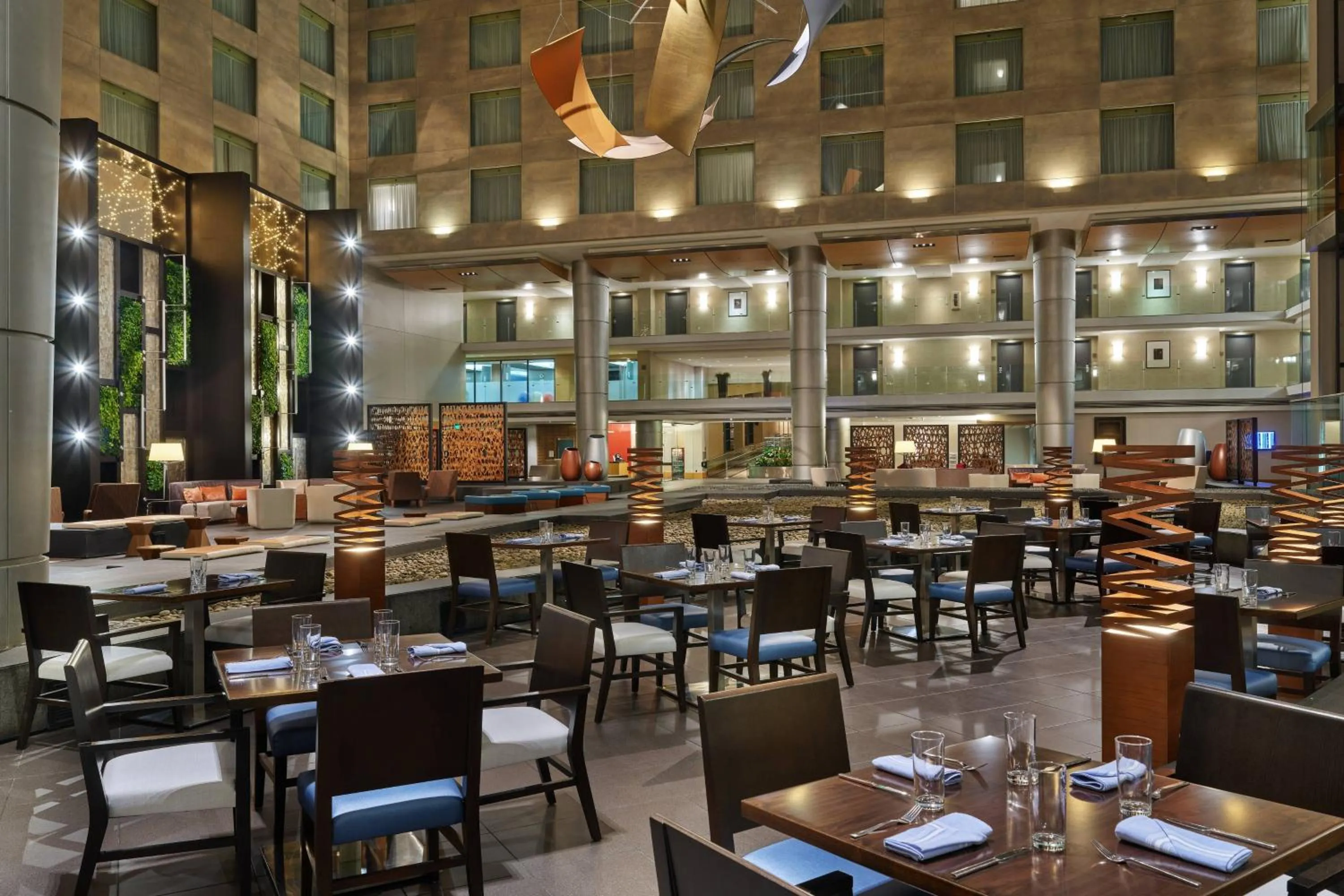 Restaurant/places to eat in The Westin Detroit Metropolitan Airport