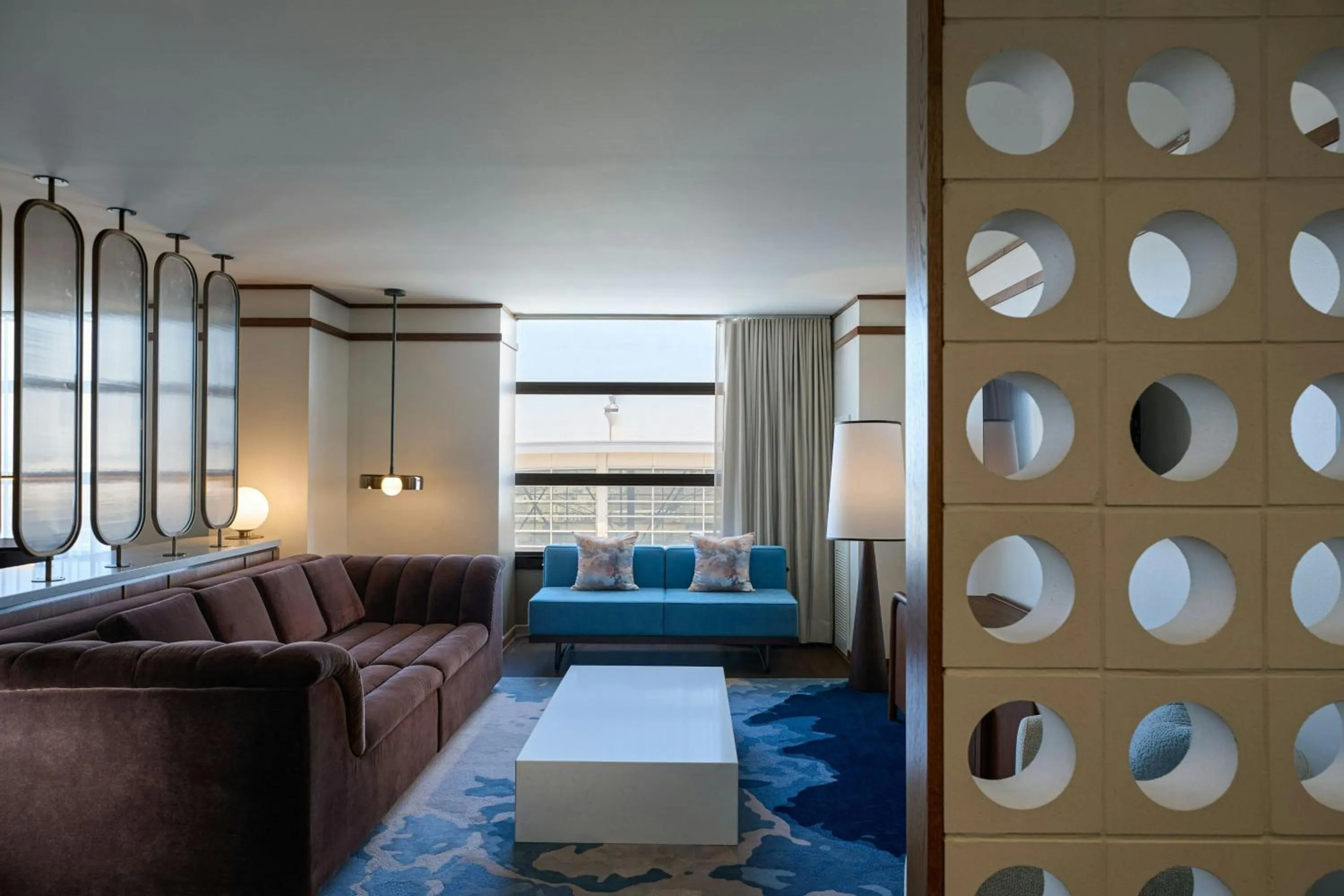 Photo of the whole room, Bed in The Westin Detroit Metropolitan Airport