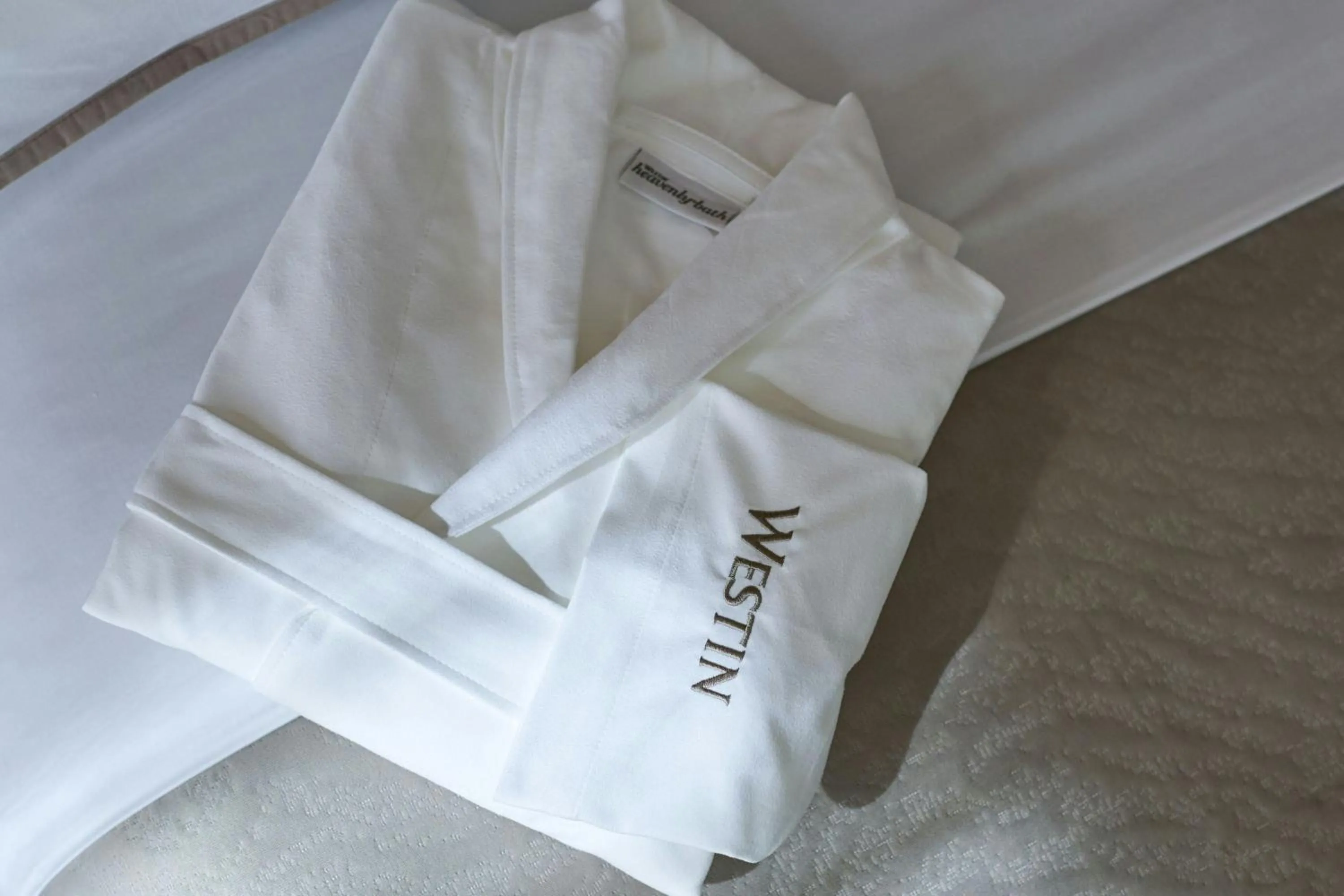 Photo of the whole room in The Westin Detroit Metropolitan Airport