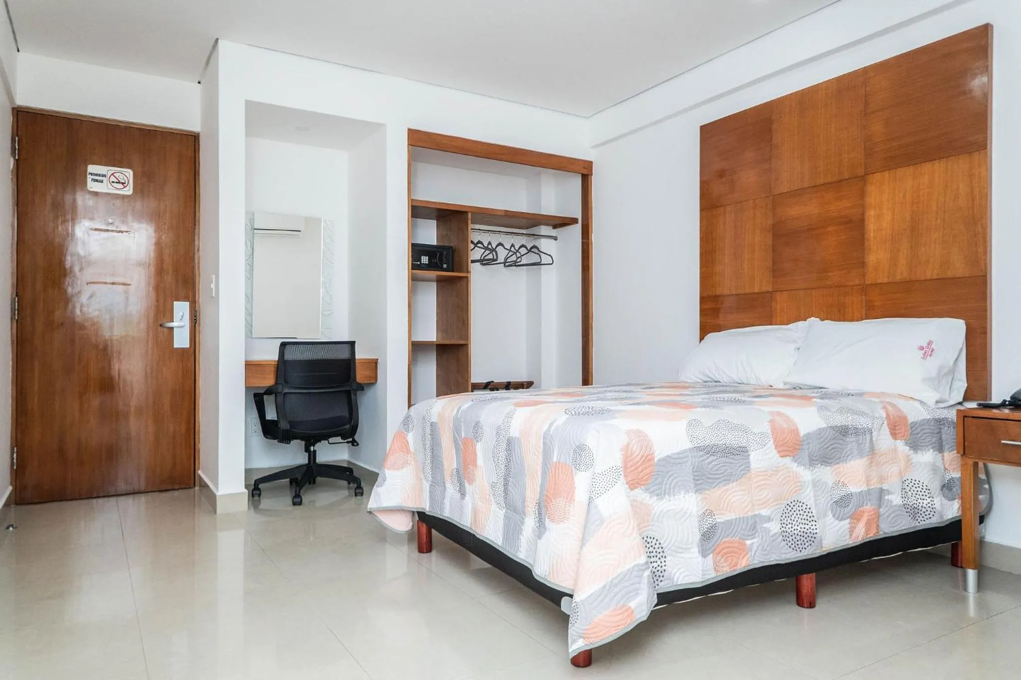 Bed in Hotel Suites Gaby