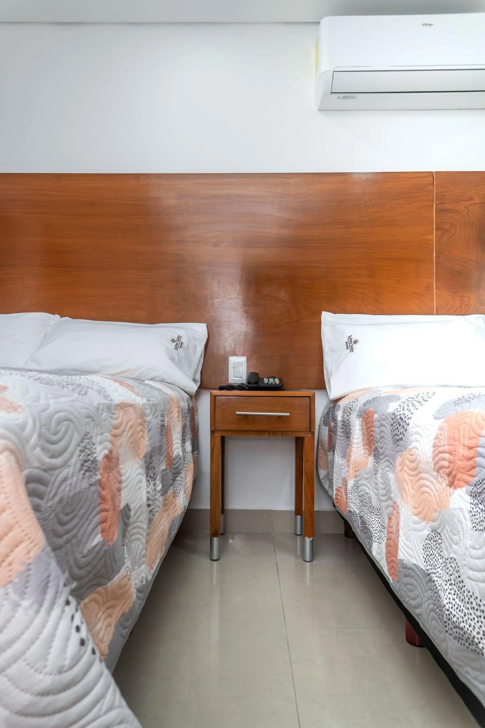 Bed in Hotel Suites Gaby