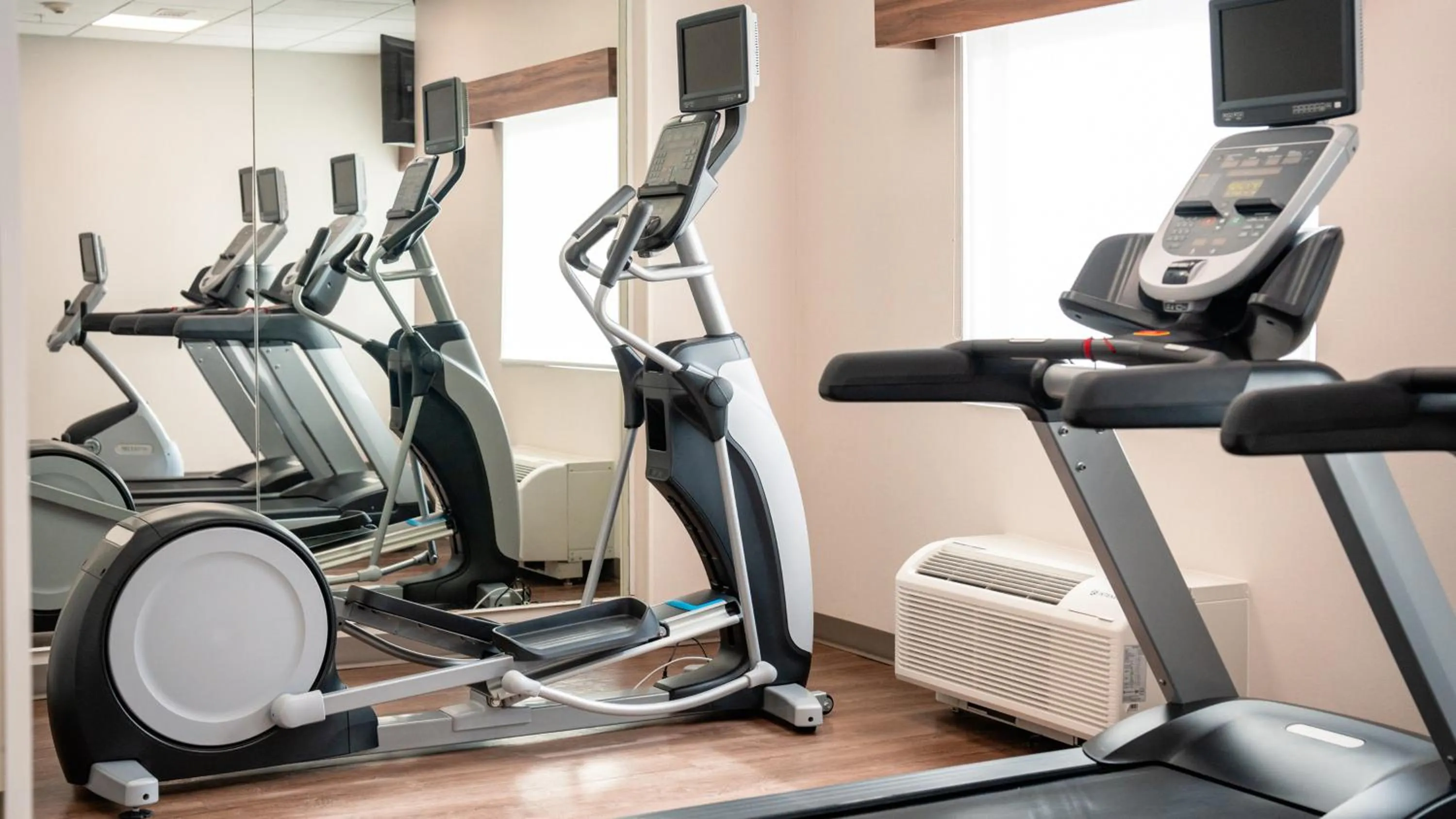 Fitness centre/facilities in Holiday Inn Express Hotel & Suites CD. Juarez - Las Misiones by IHG