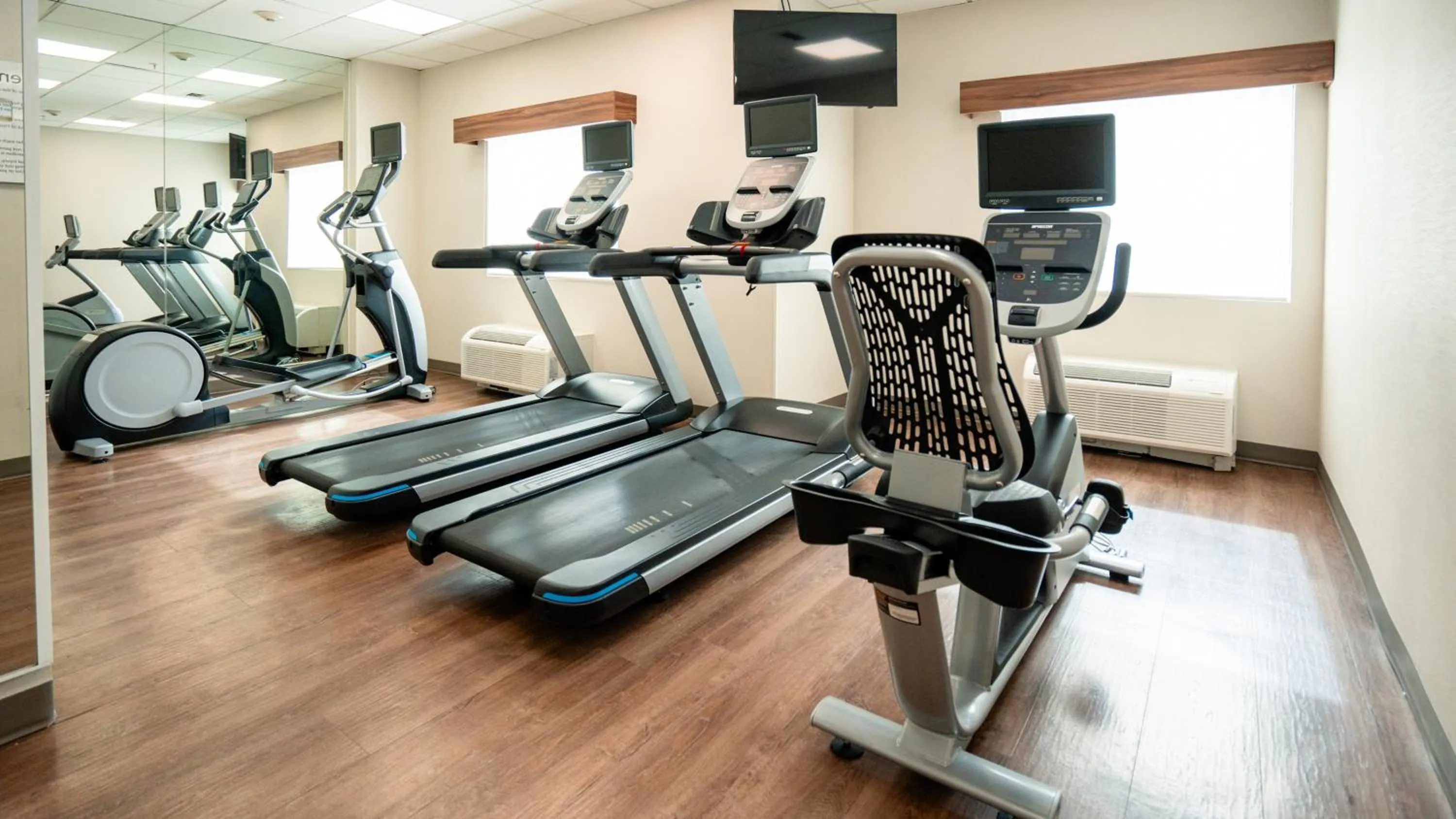 Fitness centre/facilities in Holiday Inn Express Hotel & Suites CD. Juarez - Las Misiones by IHG