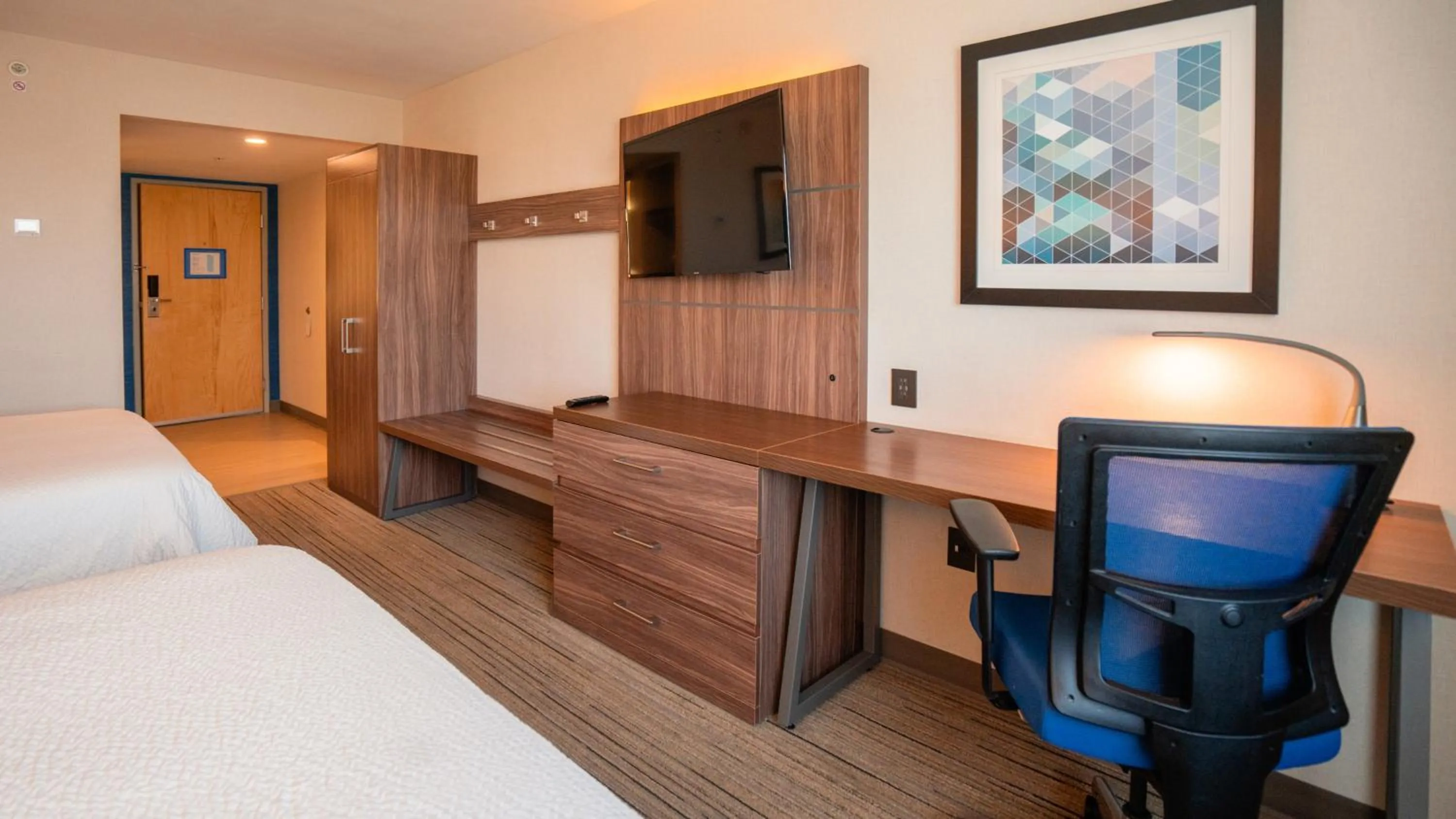 Photo of the whole room, Bed in Holiday Inn Express Hotel & Suites CD. Juarez - Las Misiones by IHG