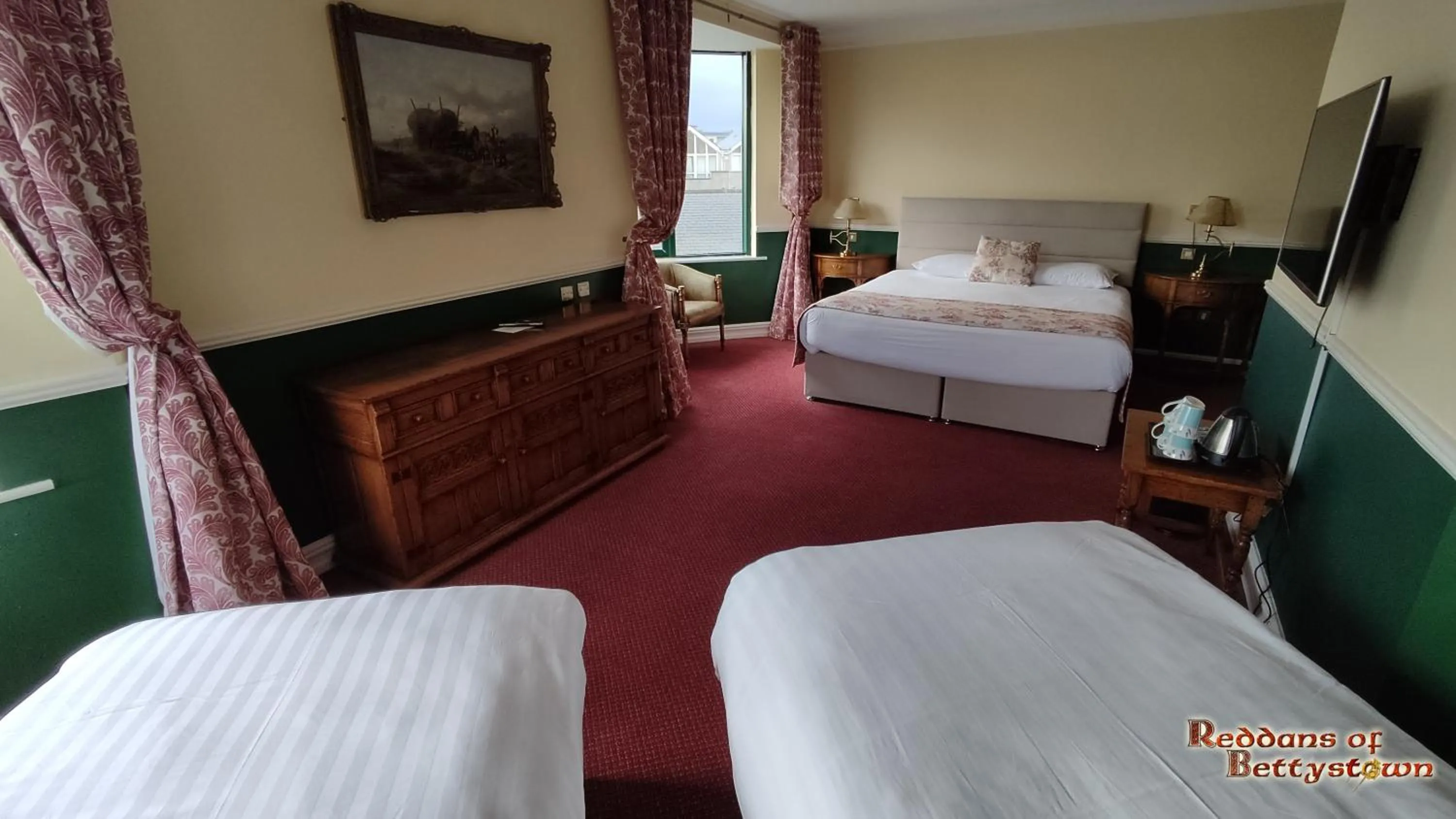 Reddans of Bettystown Luxury Bed & Breakfast, Restaurant and Bar