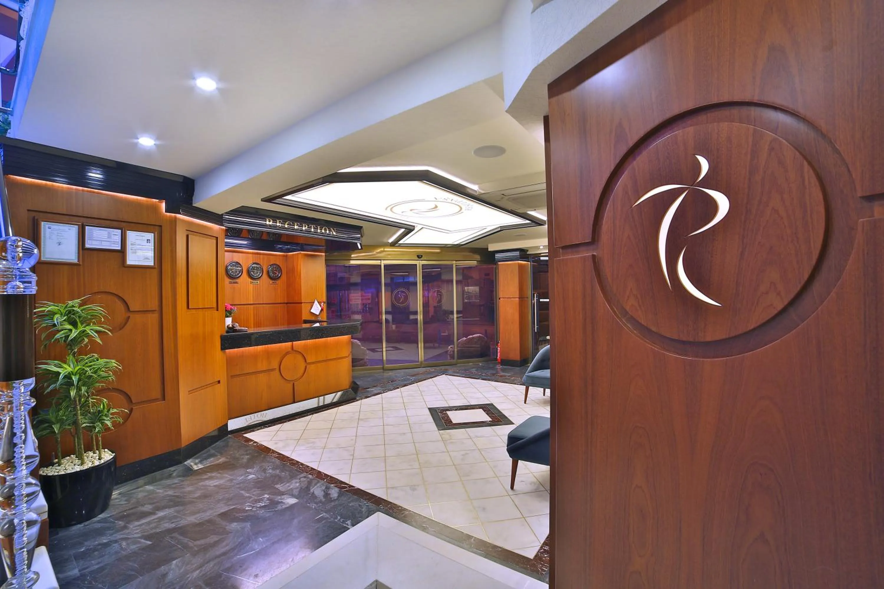 Lobby or reception in Hotel Resitpasa Istanbul