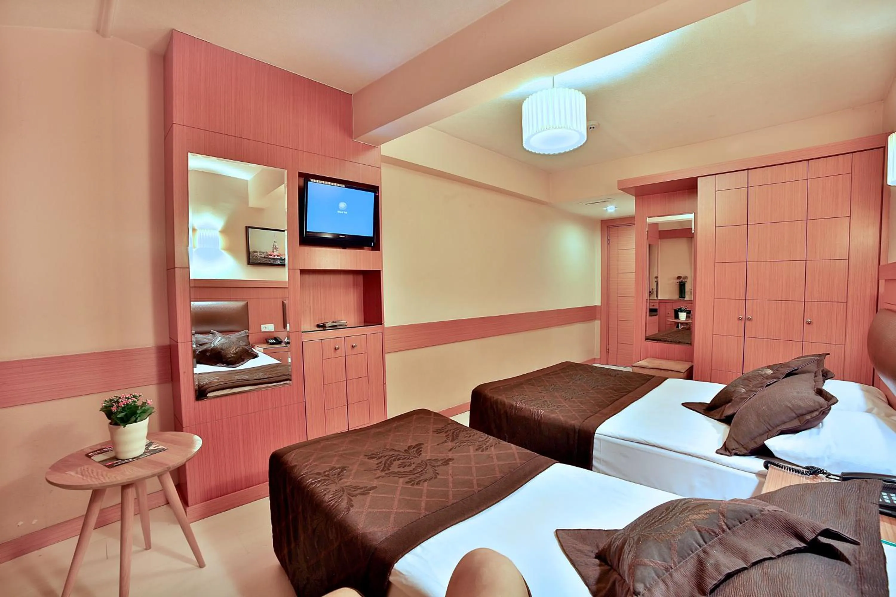 Bed in Hotel Resitpasa Istanbul