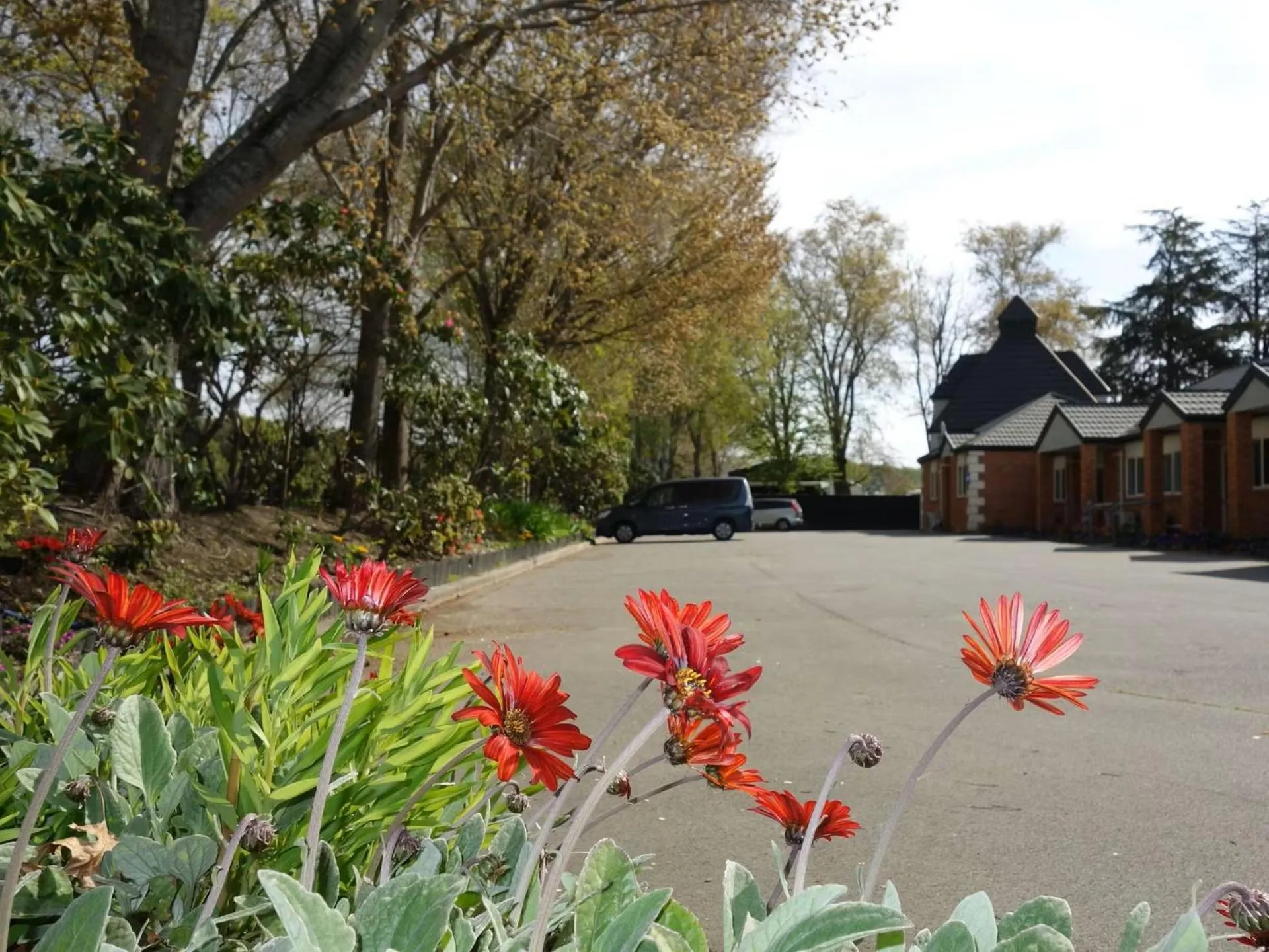 Parking in Northwood Motor Lodge