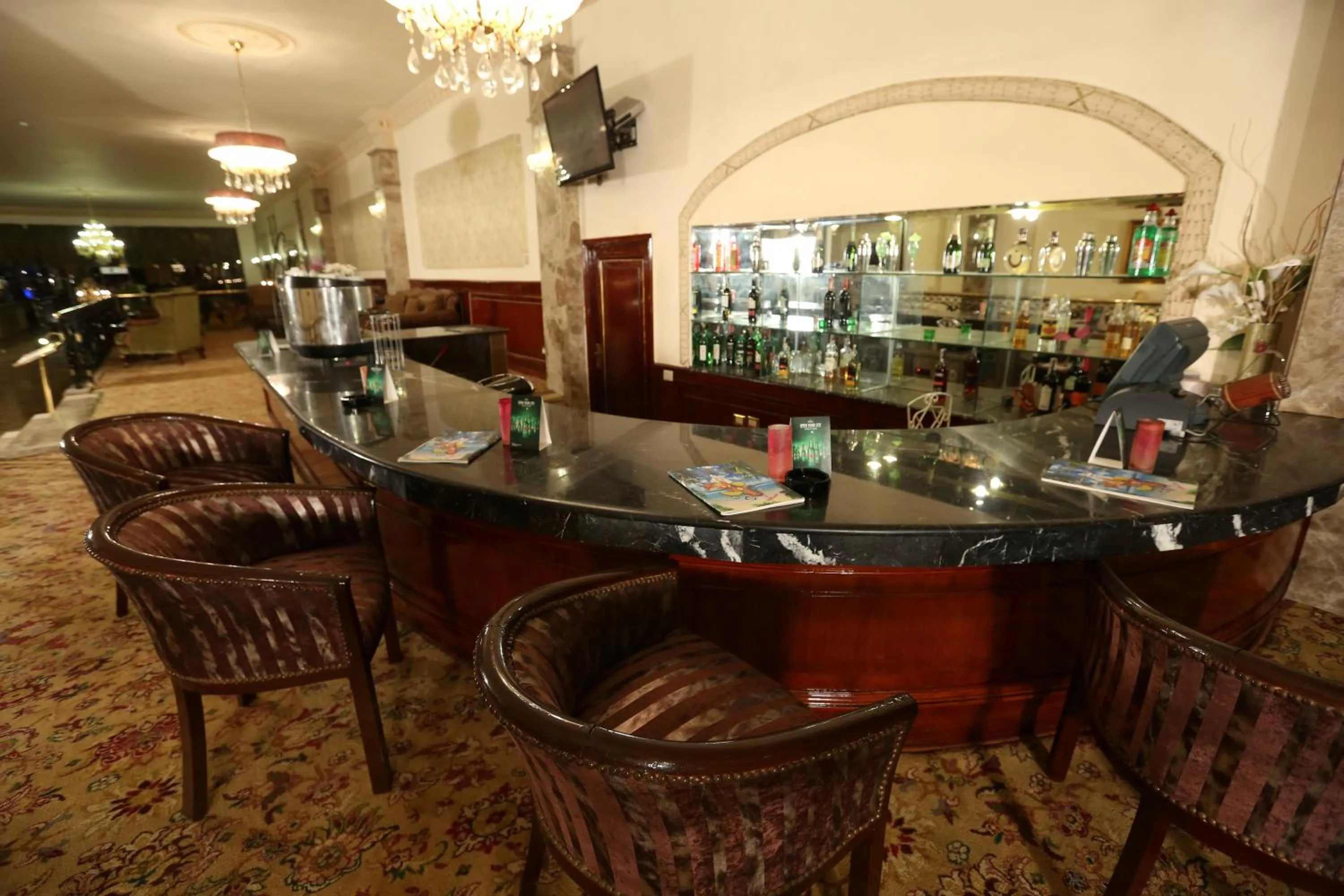 Lounge or bar in Paradise Inn Beach Resort