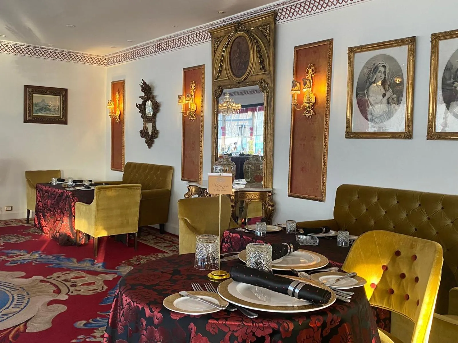 Restaurant/places to eat in Le Metropole Luxury Heritage Hotel Since 1902 by Paradise Inn Group