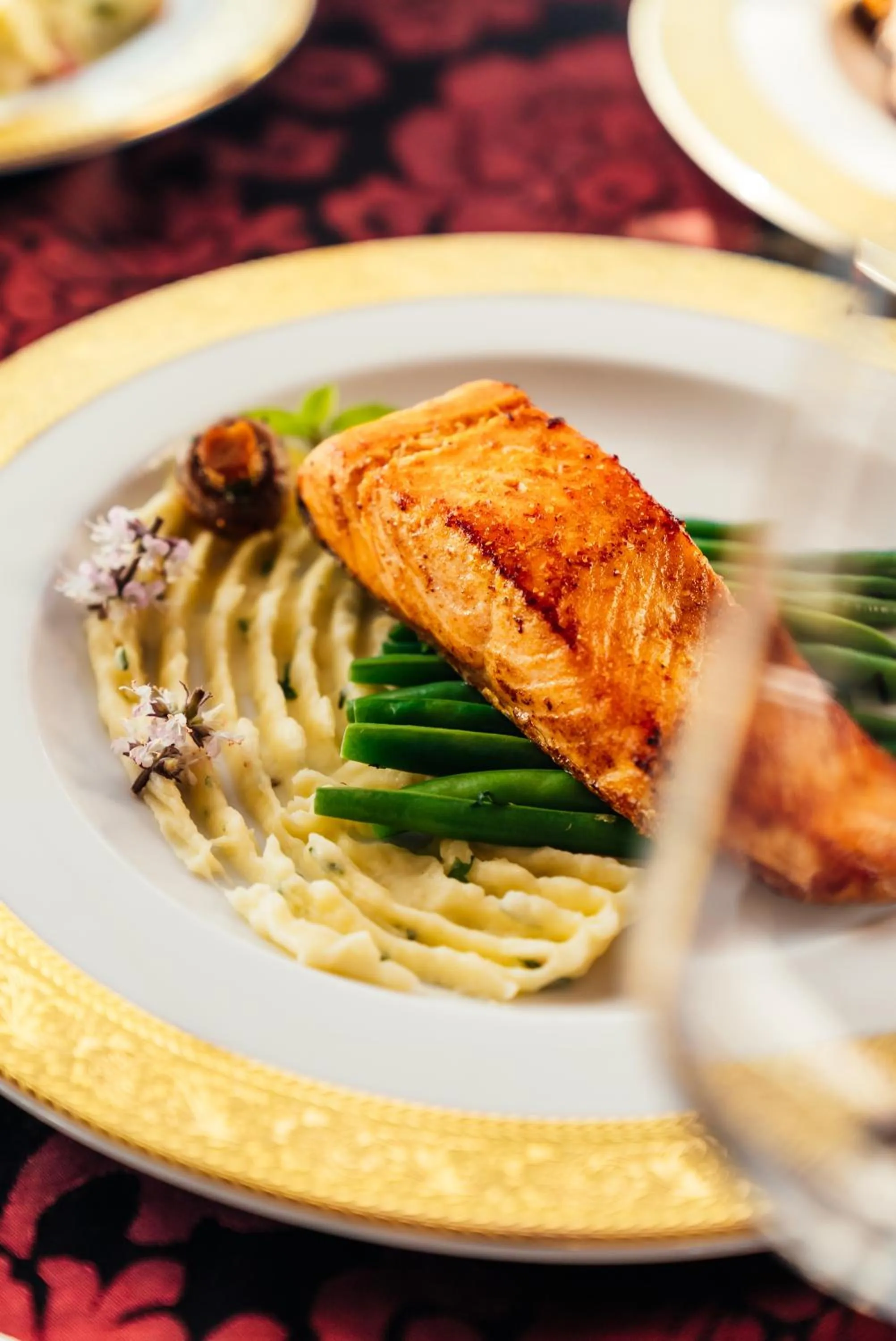 Food and drinks in Le Metropole Luxury Heritage Hotel Since 1902 by Paradise Inn Group