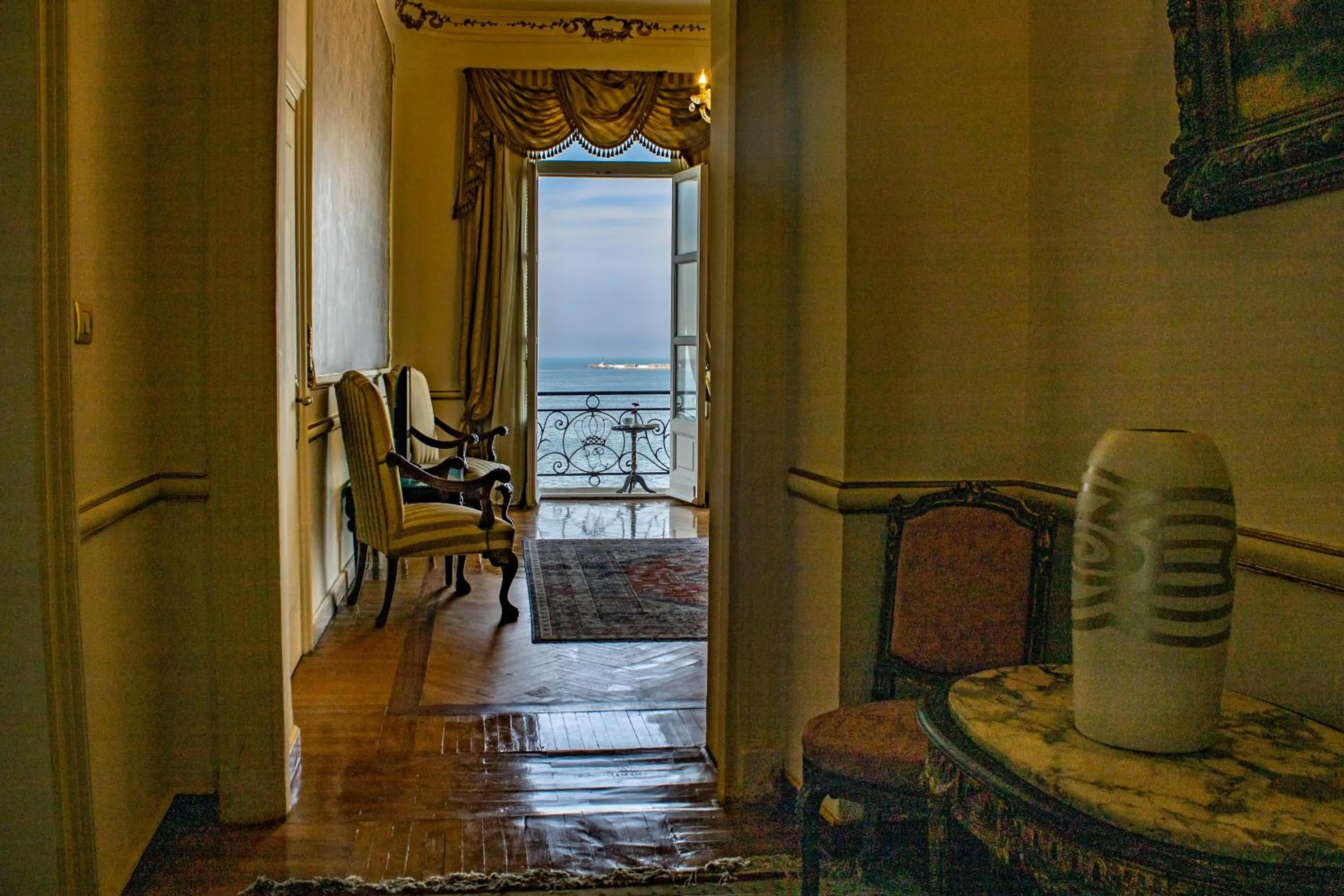 Living room in Windsor Palace Luxury Heritage Hotel Since 1906 by Paradise Inn Group