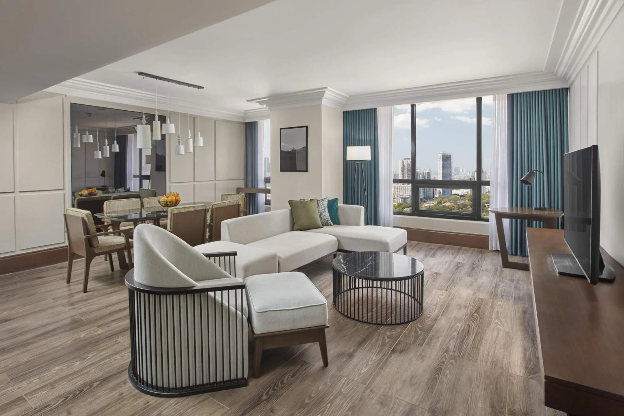 Photo of the whole room in Holiday Inn & Suites Manila Galleria by IHG