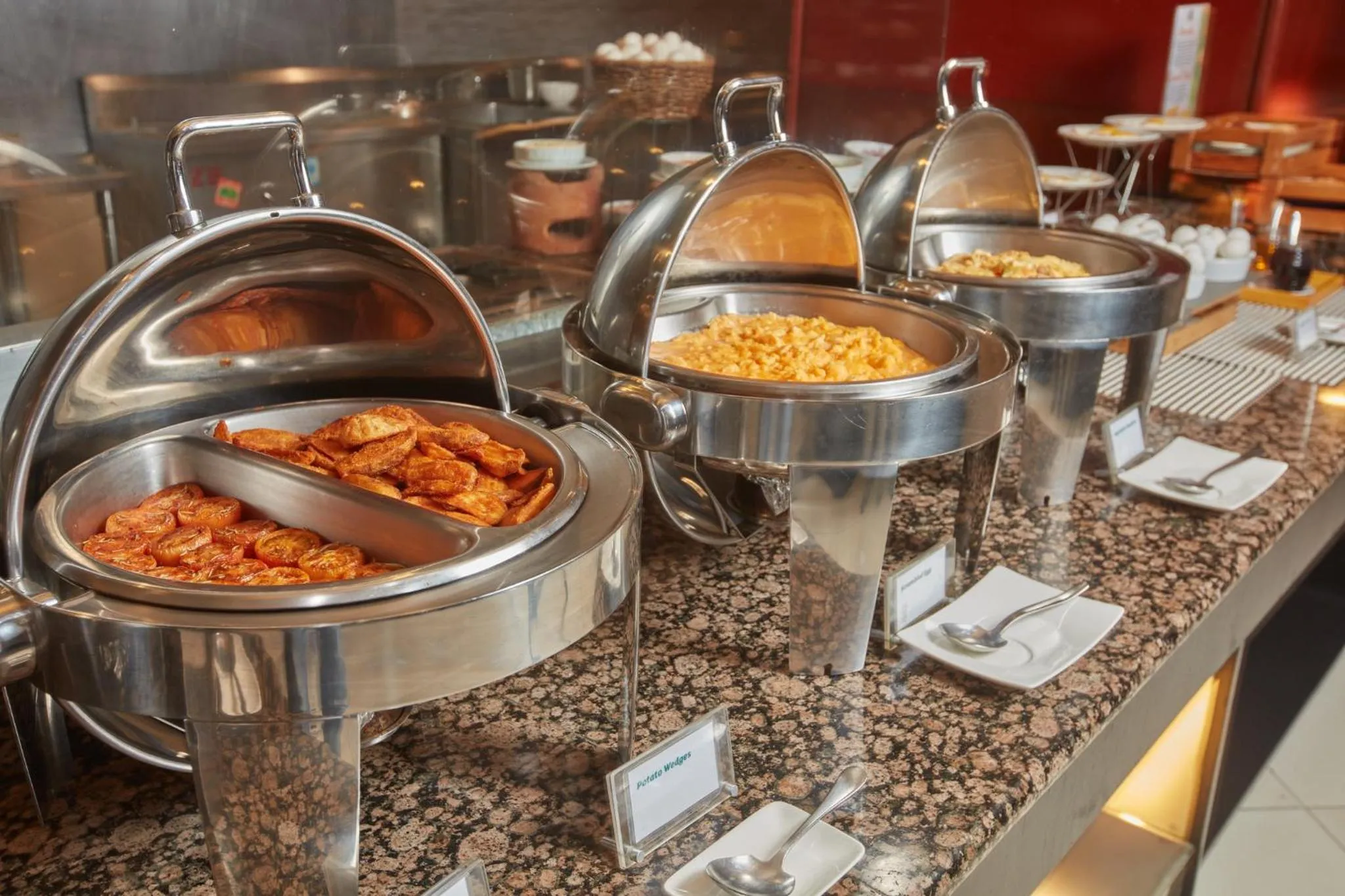 Restaurant/places to eat in Holiday Inn & Suites Manila Galleria by IHG