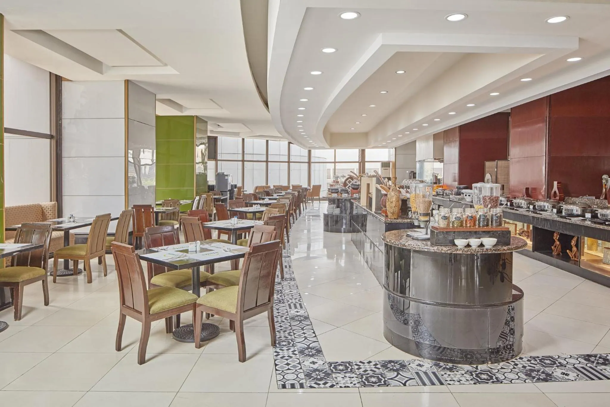 Restaurant/places to eat in Holiday Inn & Suites Manila Galleria by IHG