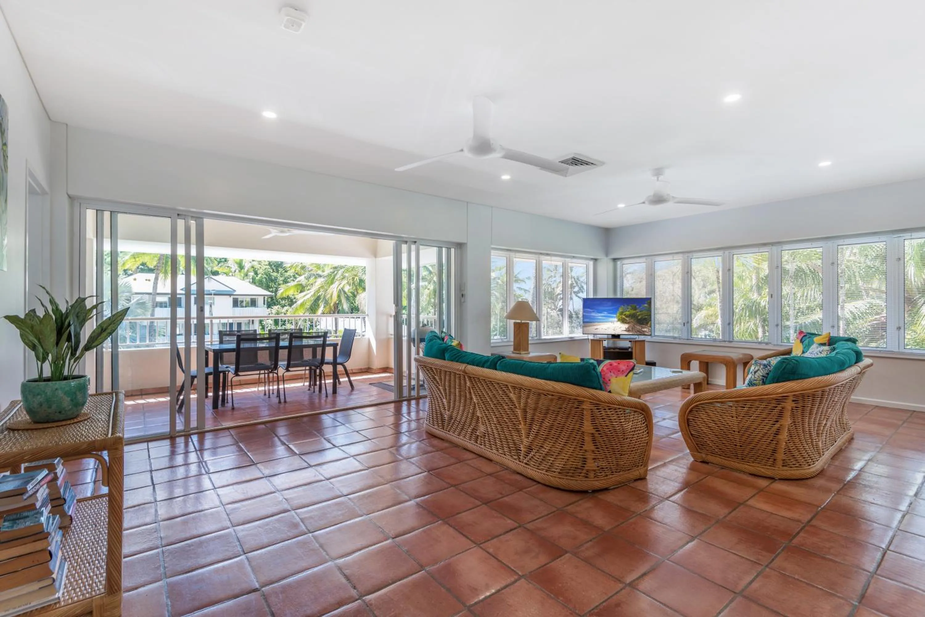 Seating area in Balboa Apartments