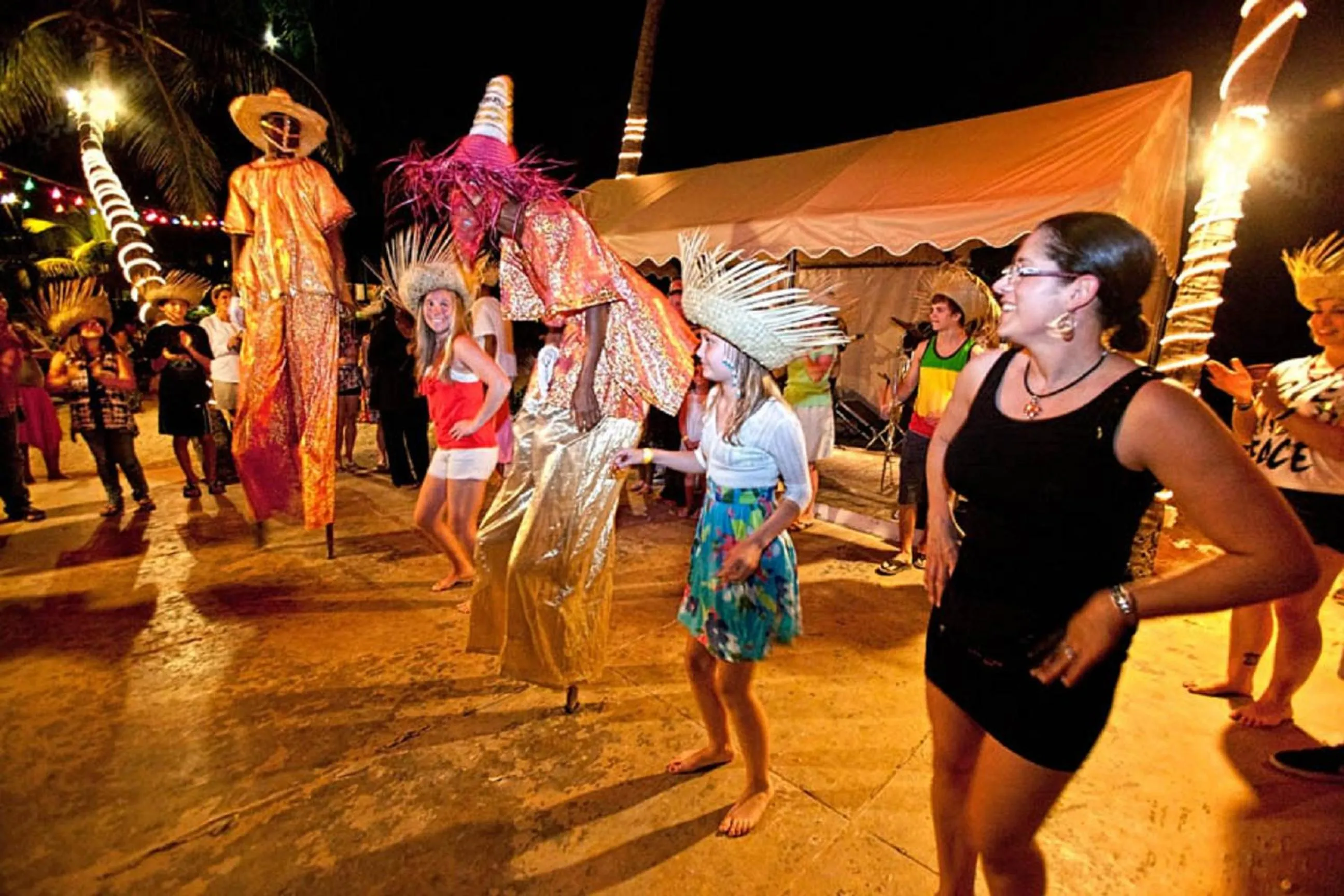 Evening entertainment in Bolongo Bay Beach Resort All Inclusive
