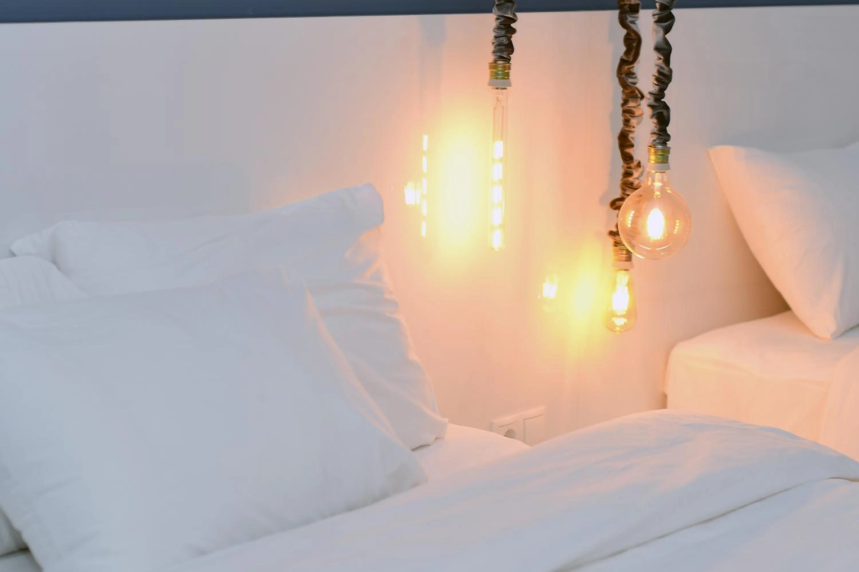 Property building, Bed in Maxela Apartments