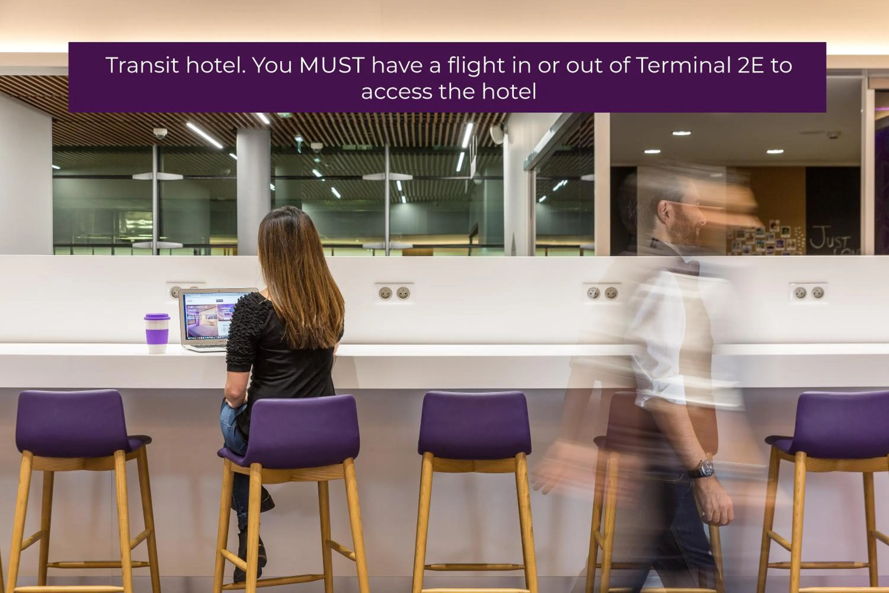 Communal lounge/ TV room in YOTELAIR Paris CDG - Transit Hotel - Terminal 2E