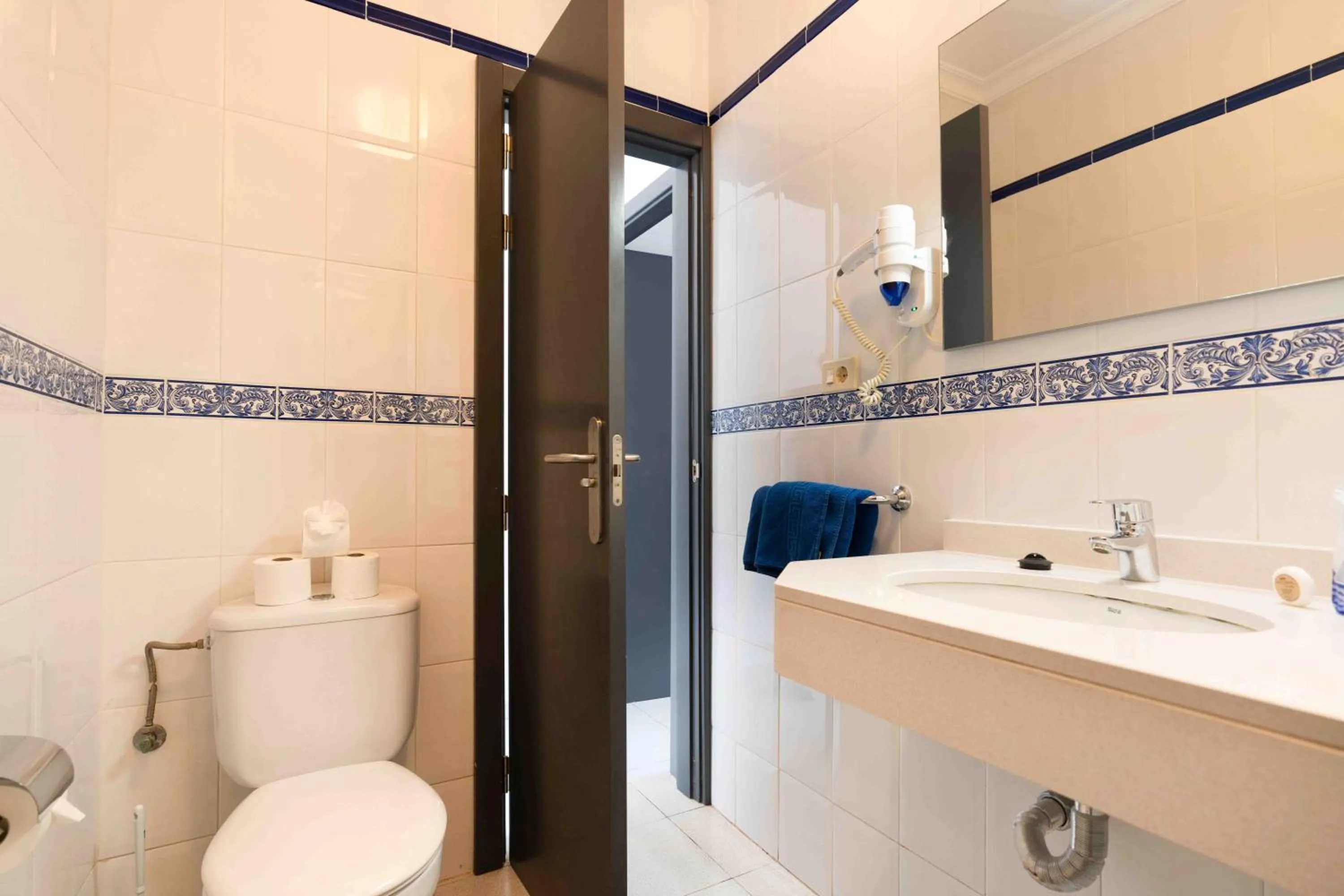 Bathroom in Apartamentos Jable Bermudas