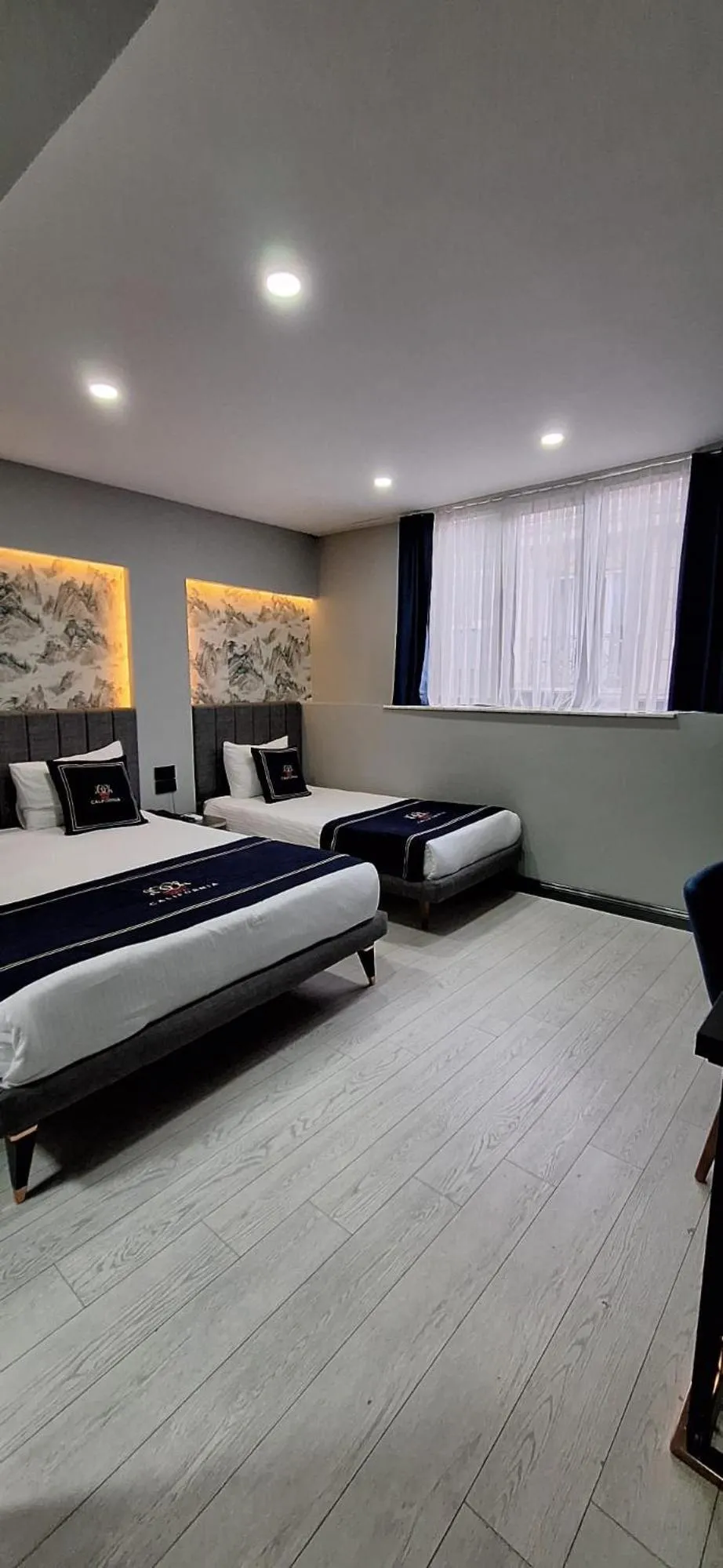 Family in Hotel California