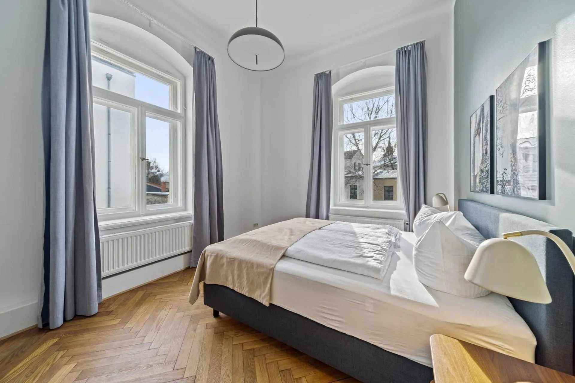 Bed in Limehome Dresden Antonstraße