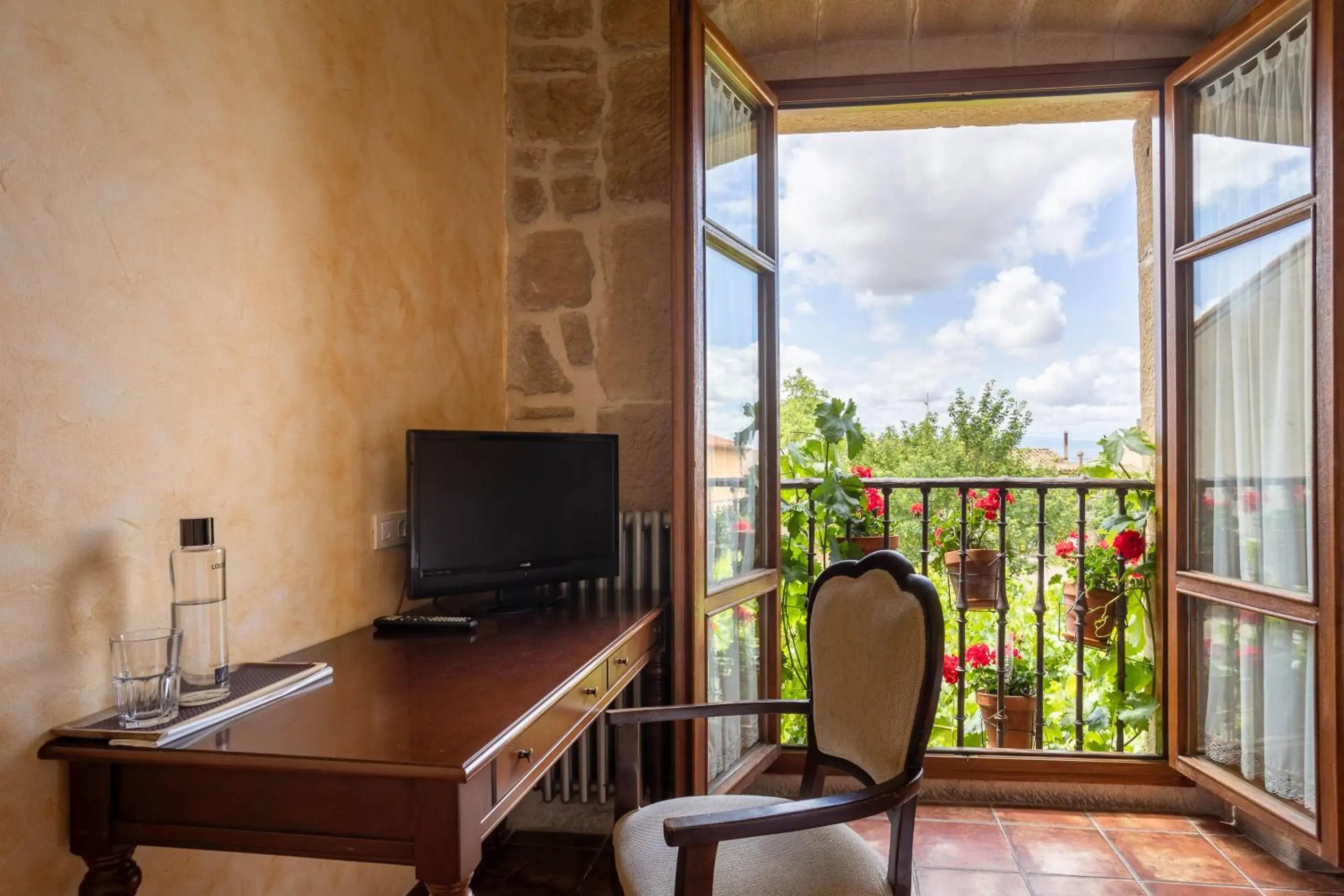 Double Room - single occupancy in Hotel Villa de Ábalos Double Room - single occupancy in Hotel Villa de Ábalos