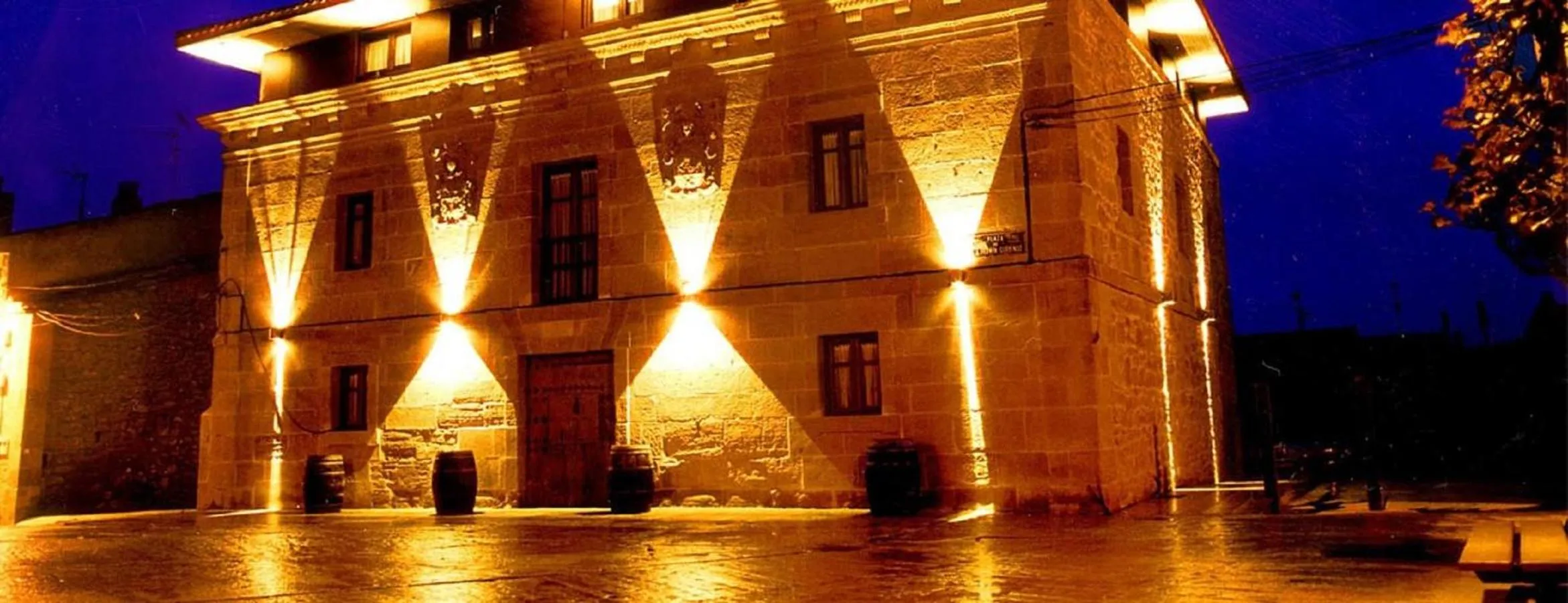 Facade/entrance in Hotel Villa de Ábalos