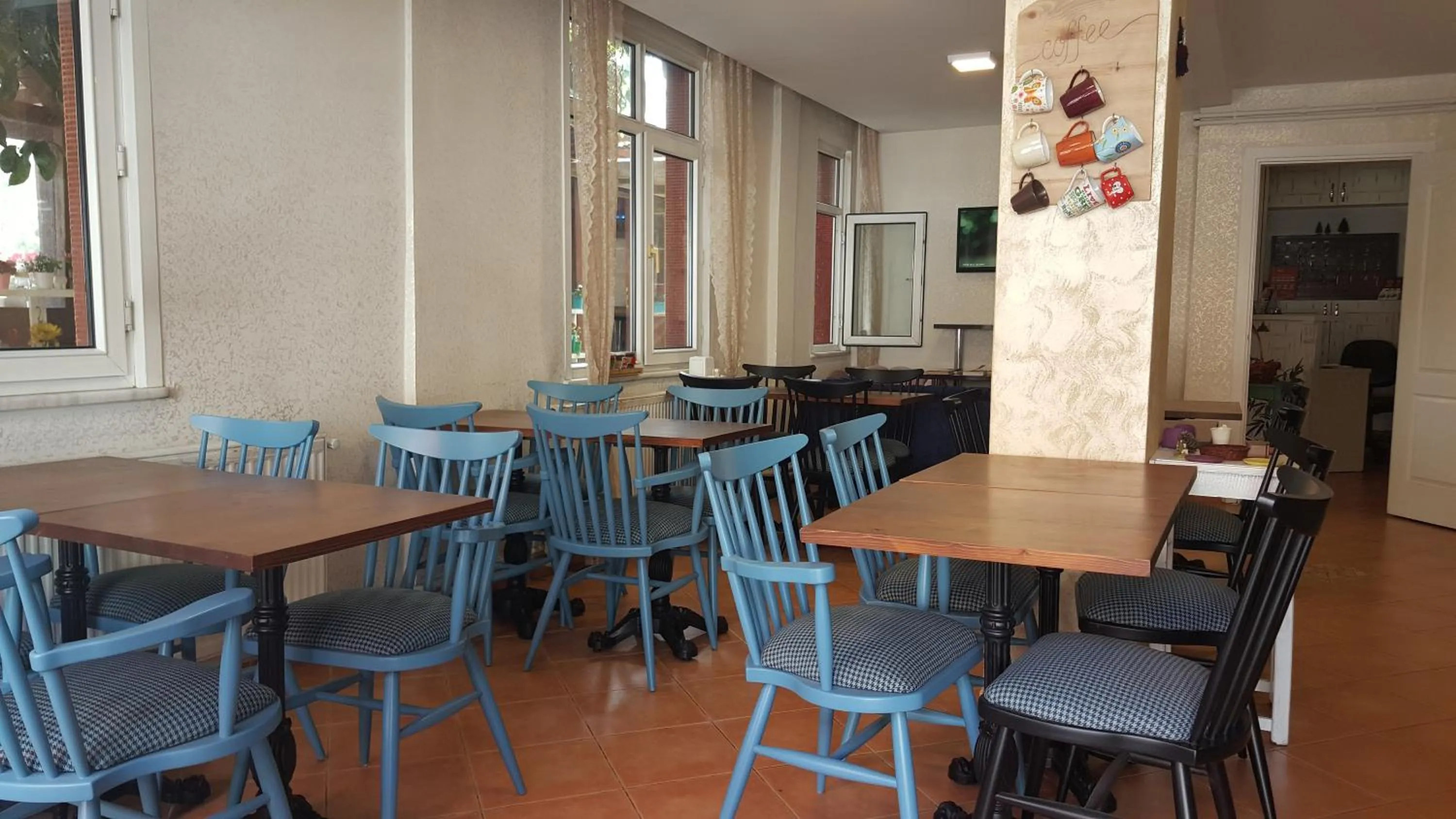 Restaurant/places to eat in Anadolu Hotel