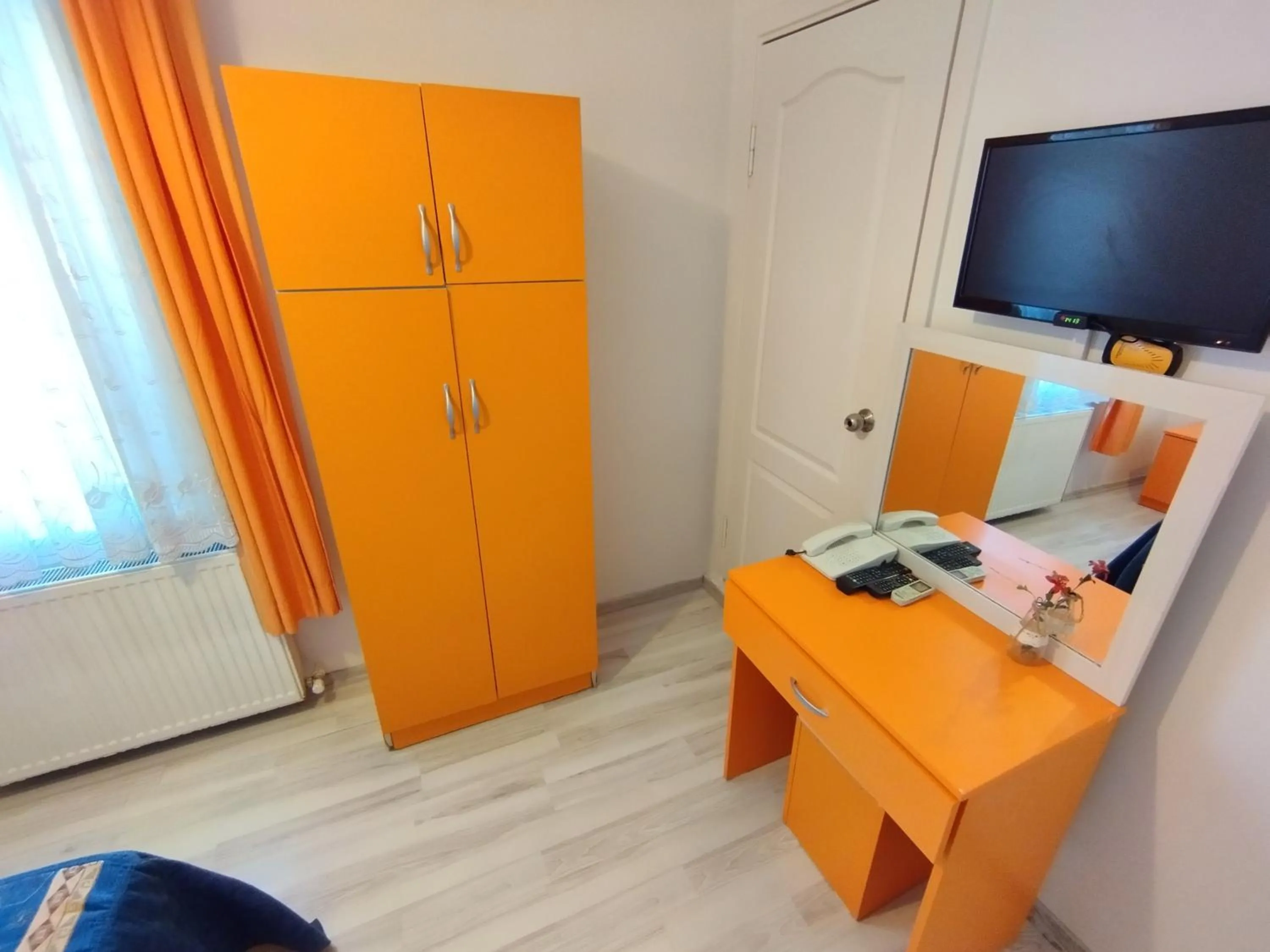 TV and multimedia in Anadolu Hotel