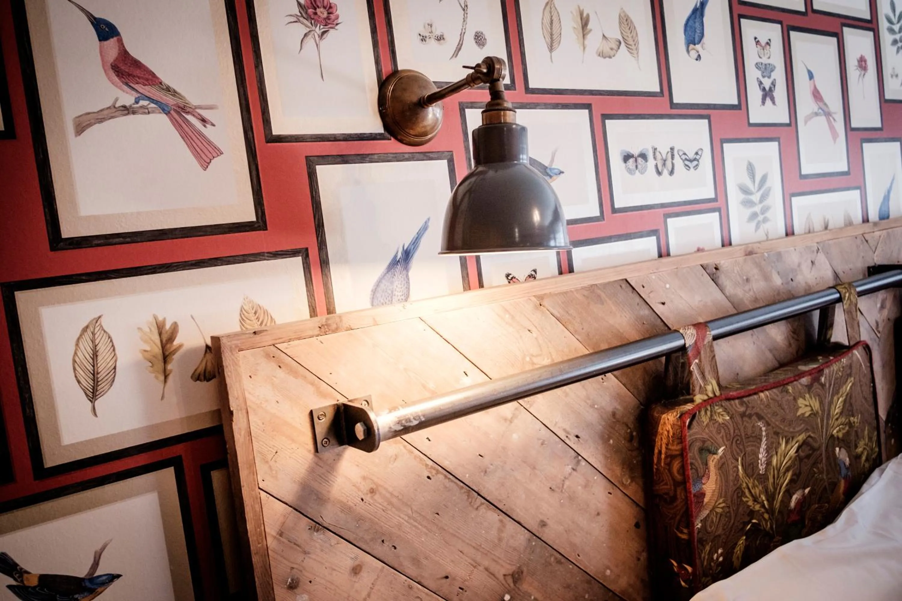 Decorative detail in The Queen's Head