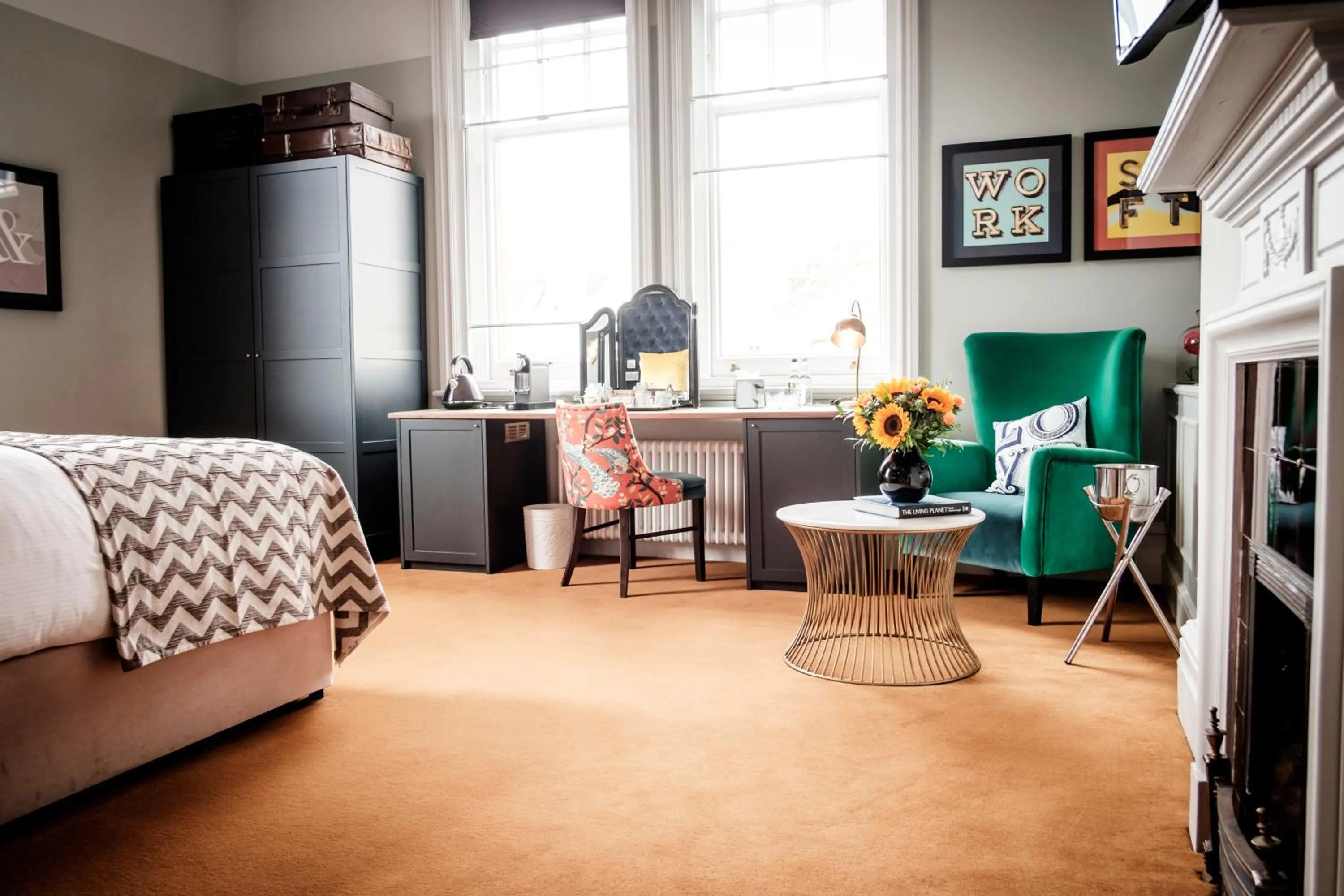 Photo of the whole room in The Queen's Head