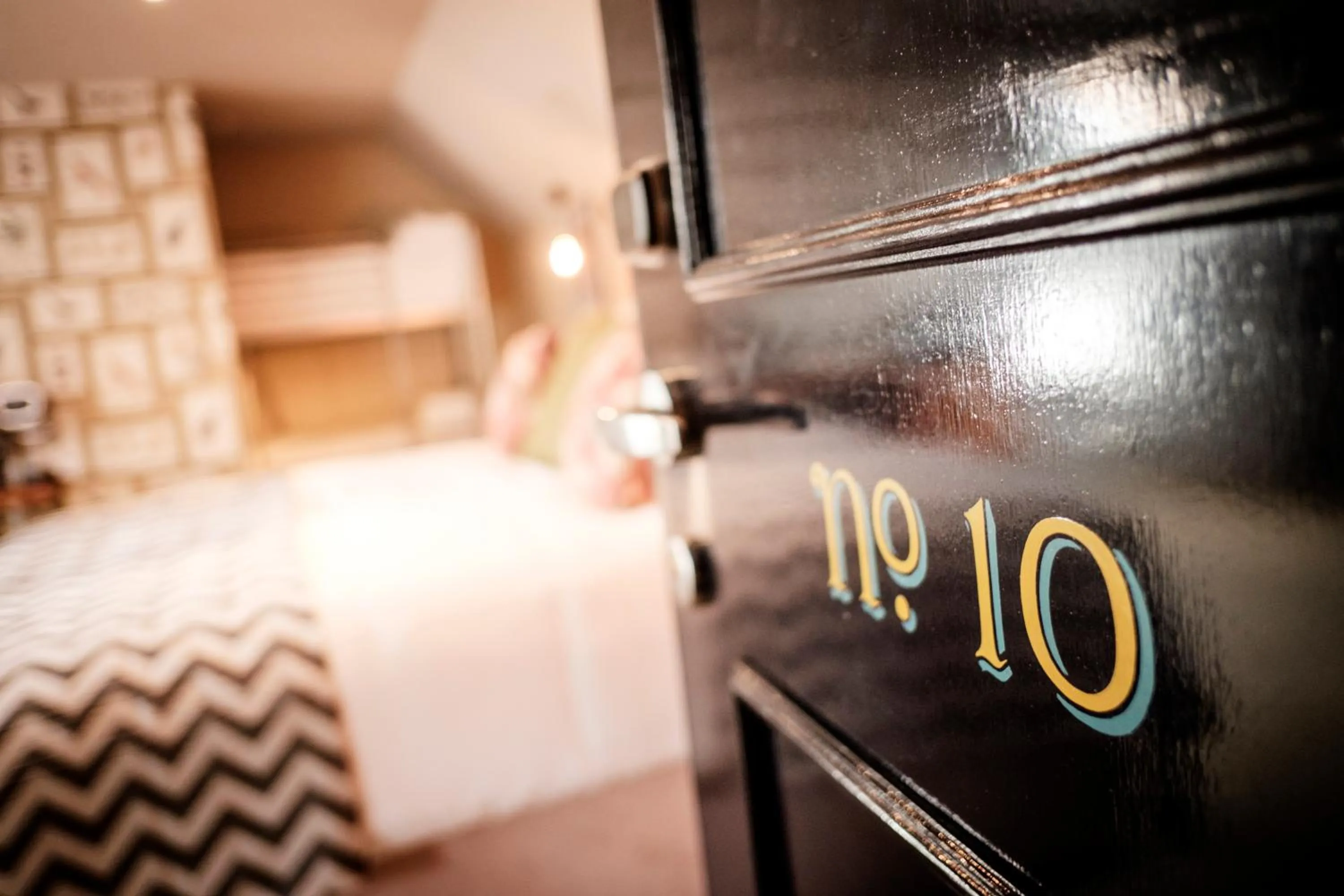 Other, Bed in The Queen's Head