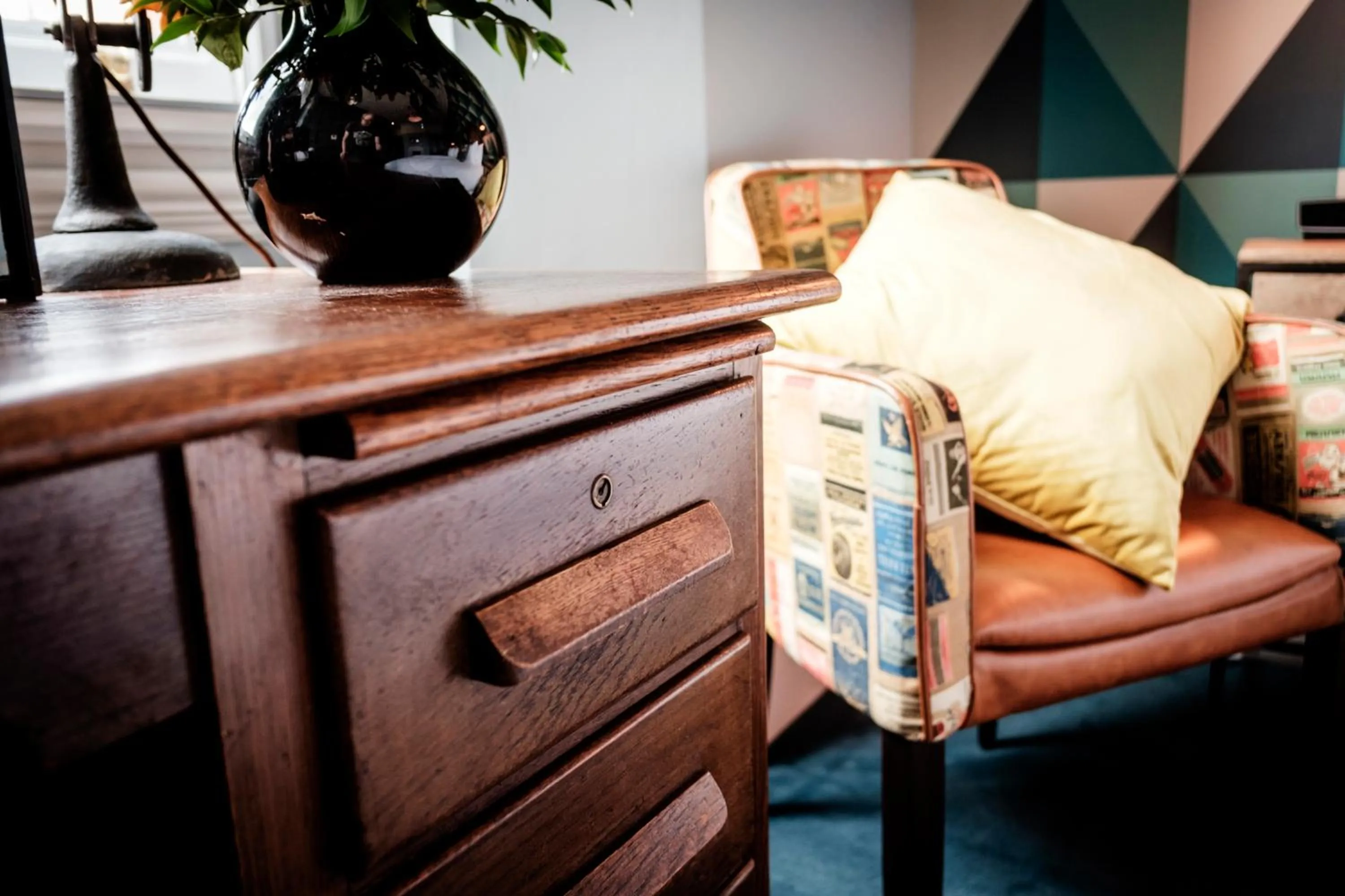 Decorative detail in The Queen's Head