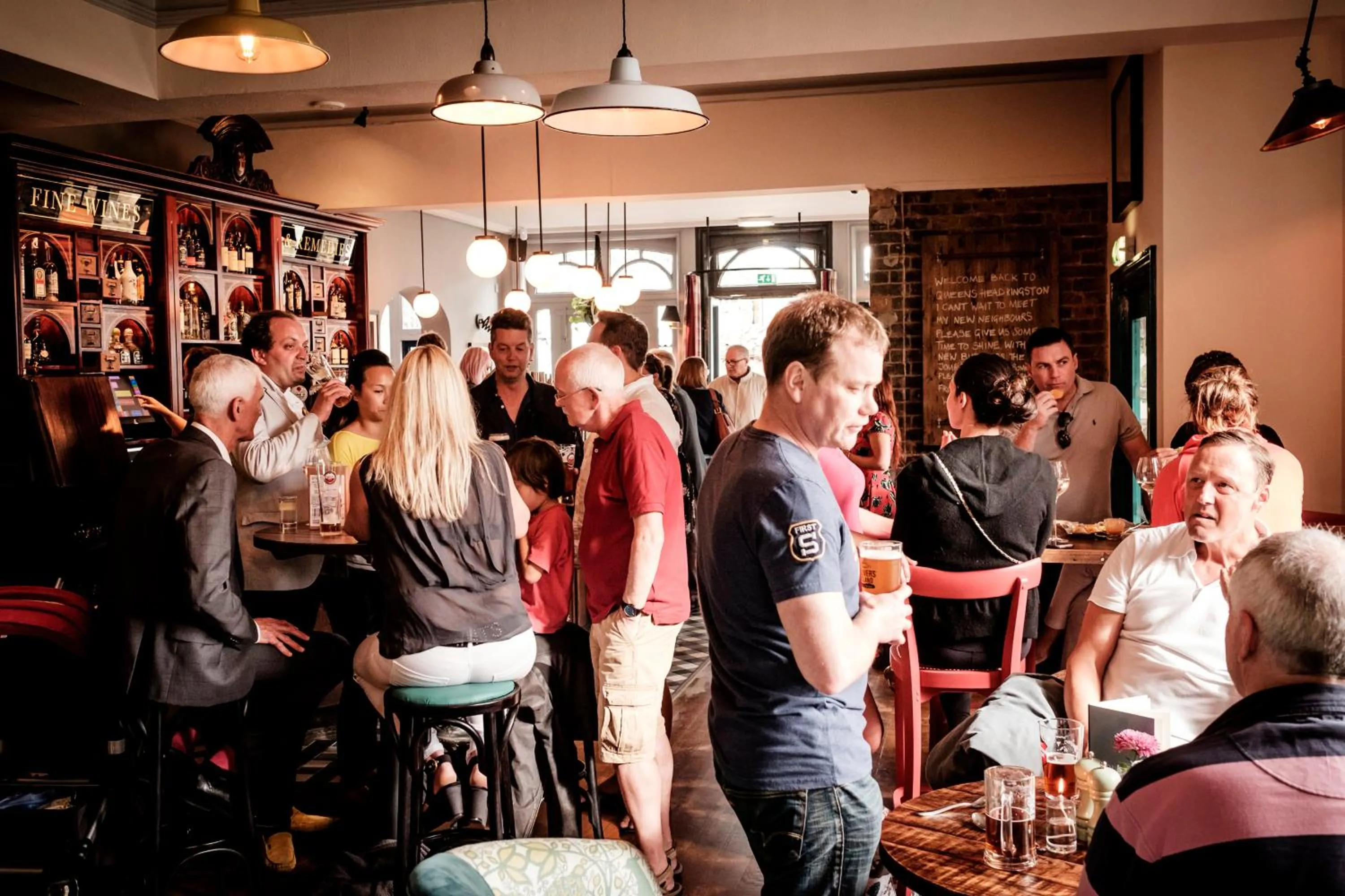 Lounge or bar in The Queen's Head