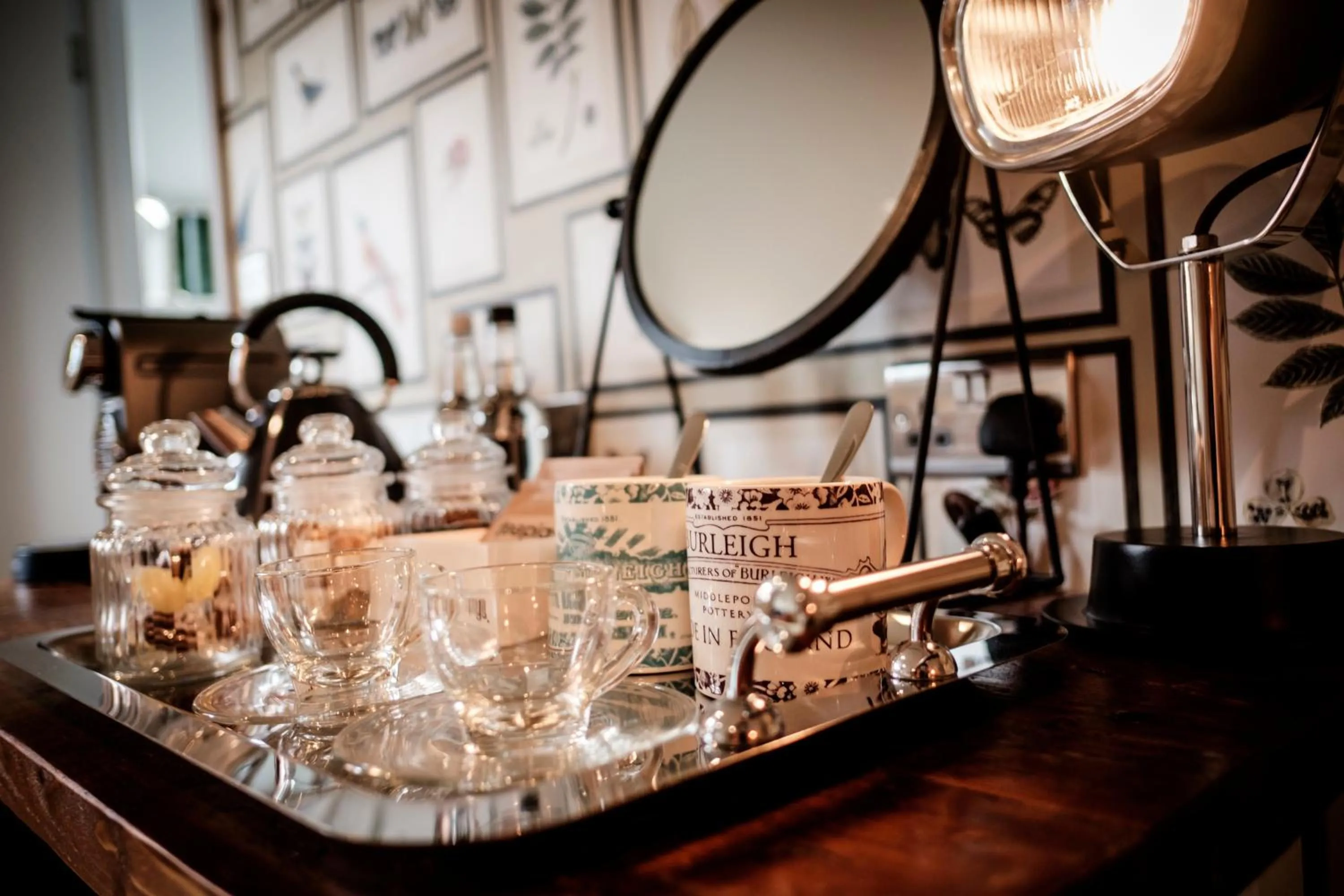 Coffee/tea facilities in The Queen's Head