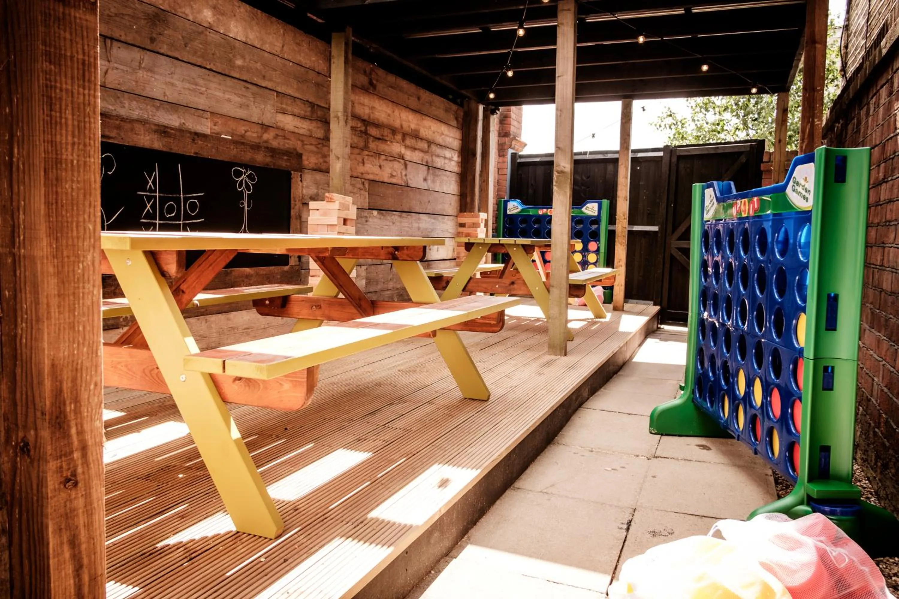 Garden in The Queen's Head