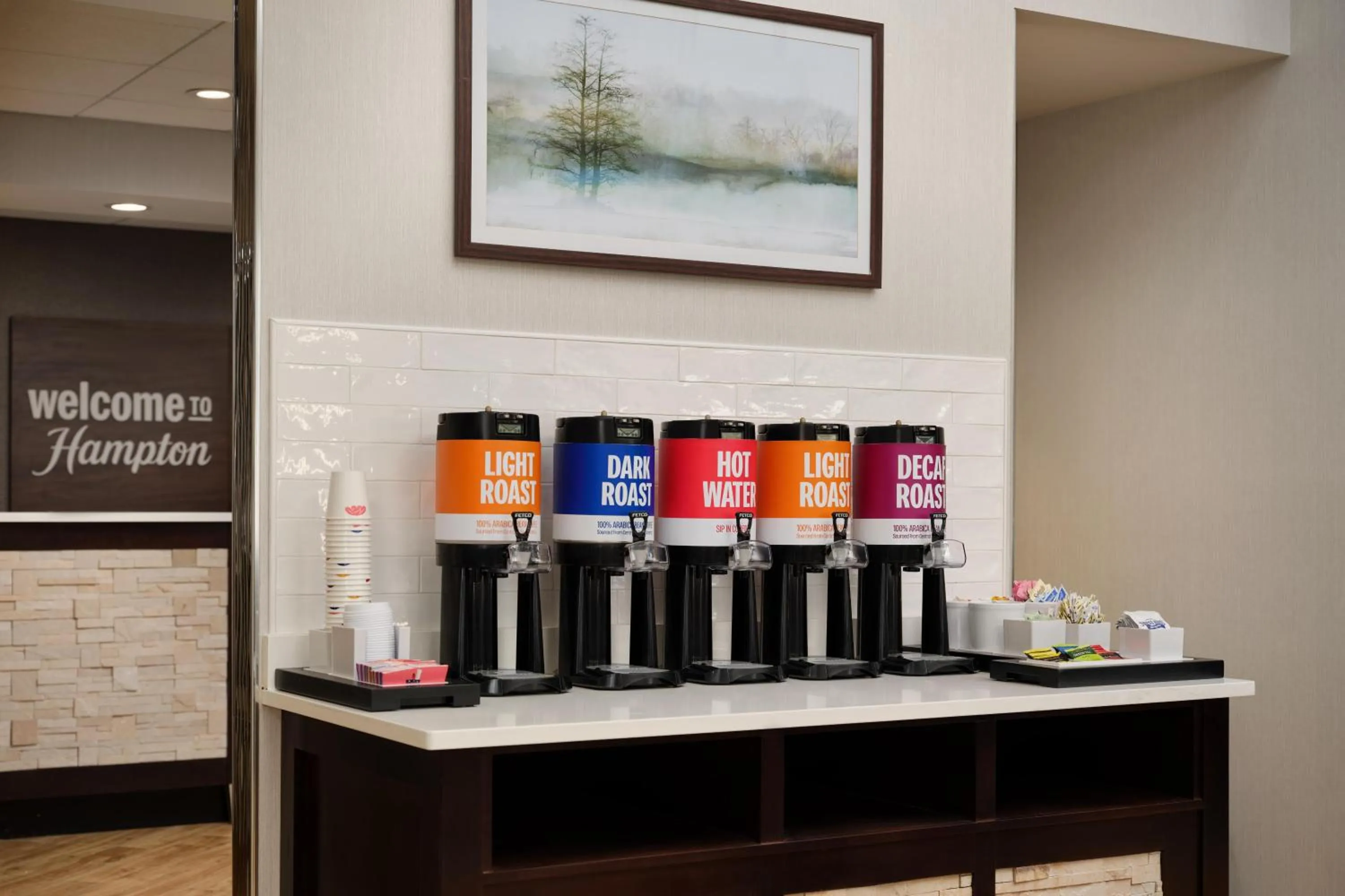 Property building in Hampton Inn Waynesboro